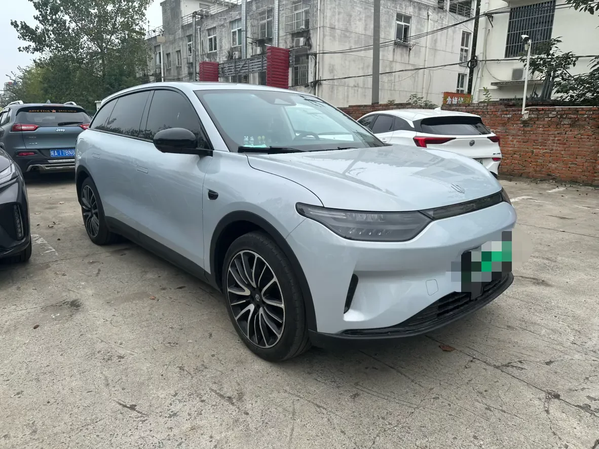 Leapmotor C11