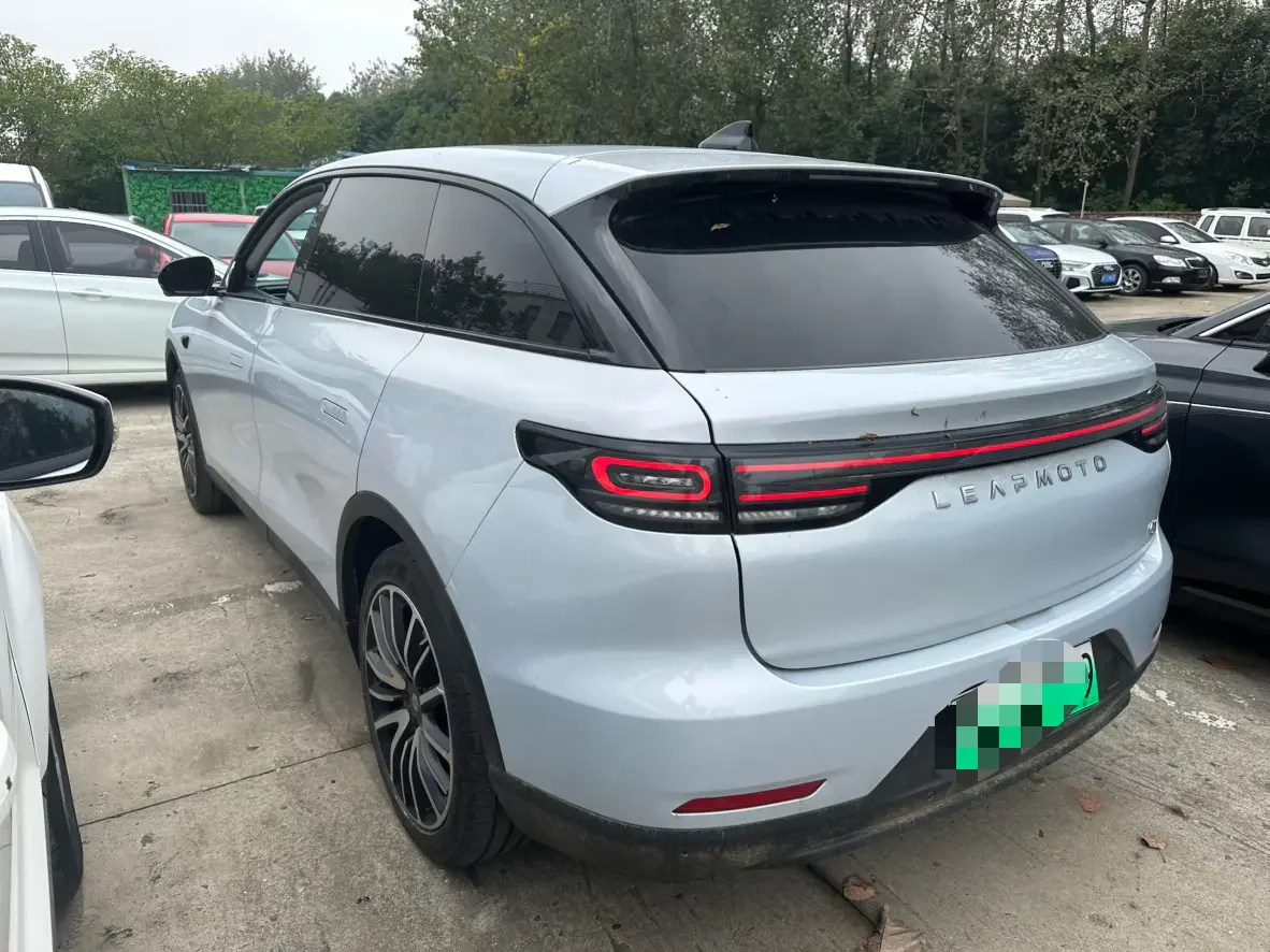 Leapmotor C11