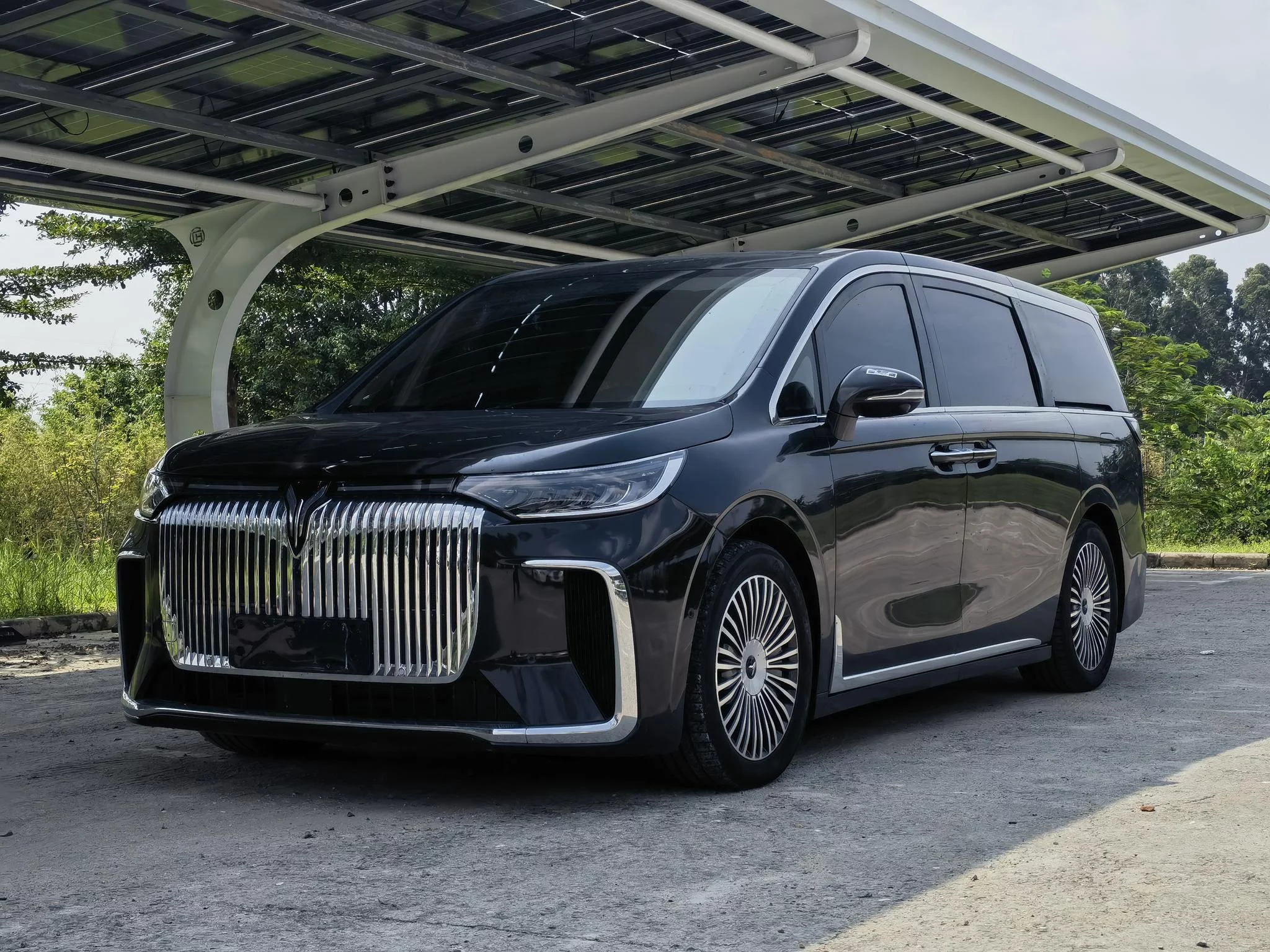 Voyah Lantu Dreamer PHEV