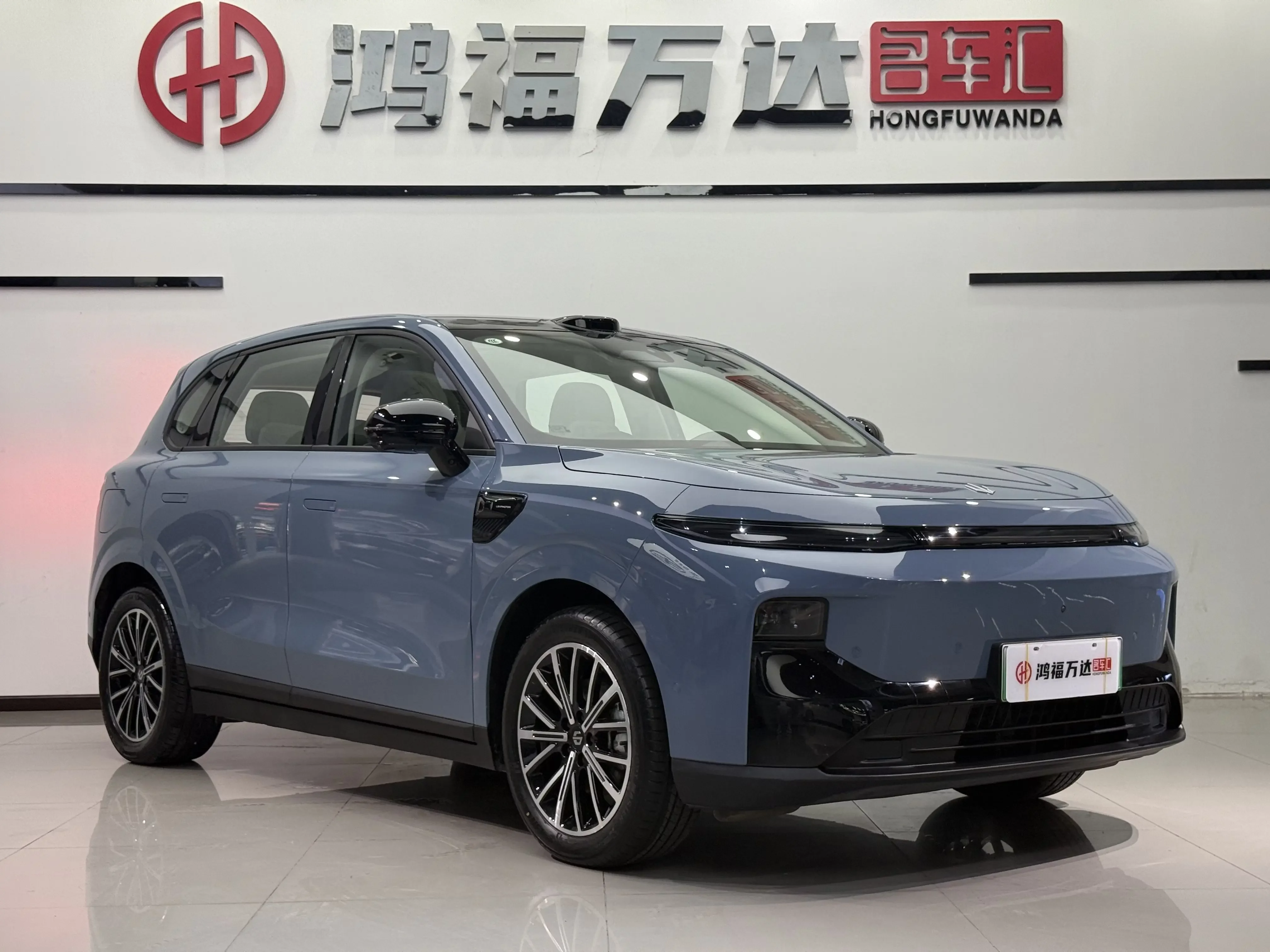 Leapmotor B10