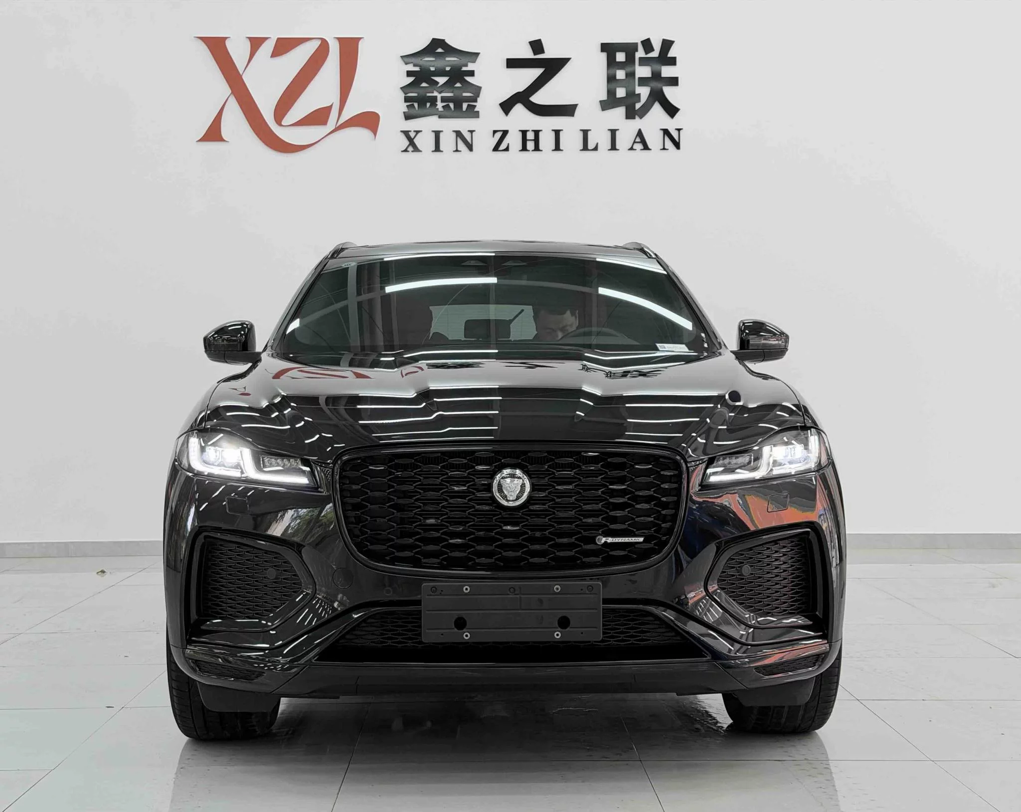 Jaguar F-PACE