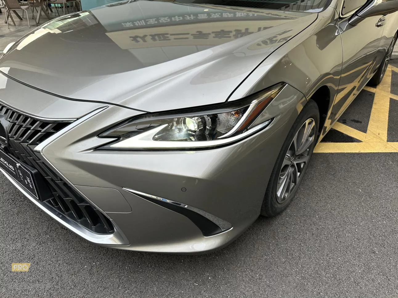 Lexus ES