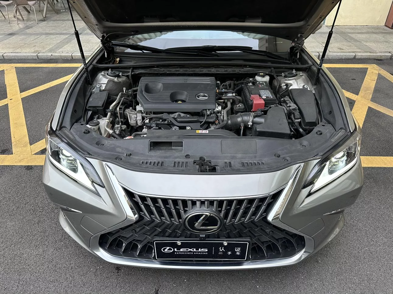 Lexus ES