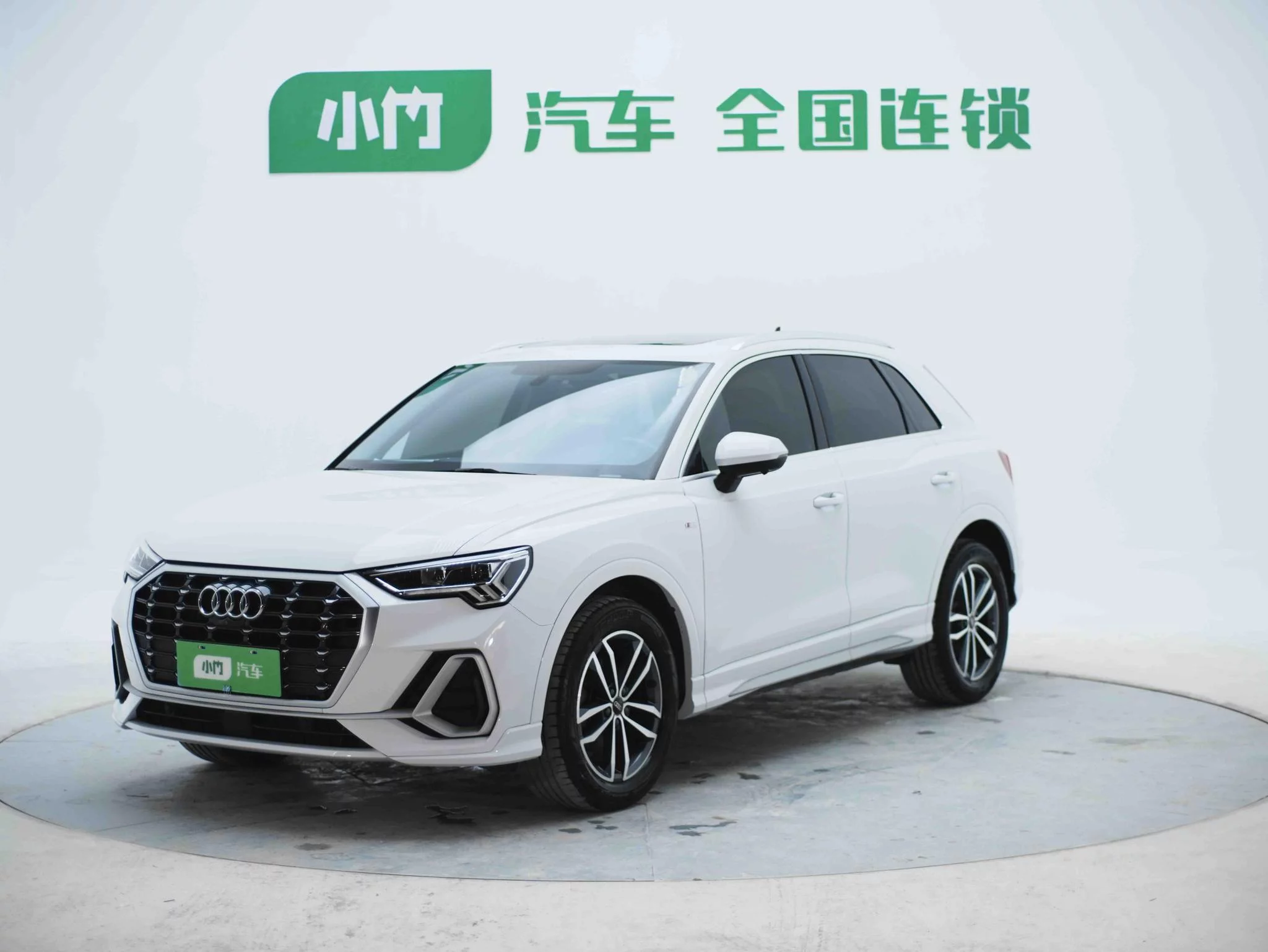 AUDI Q3