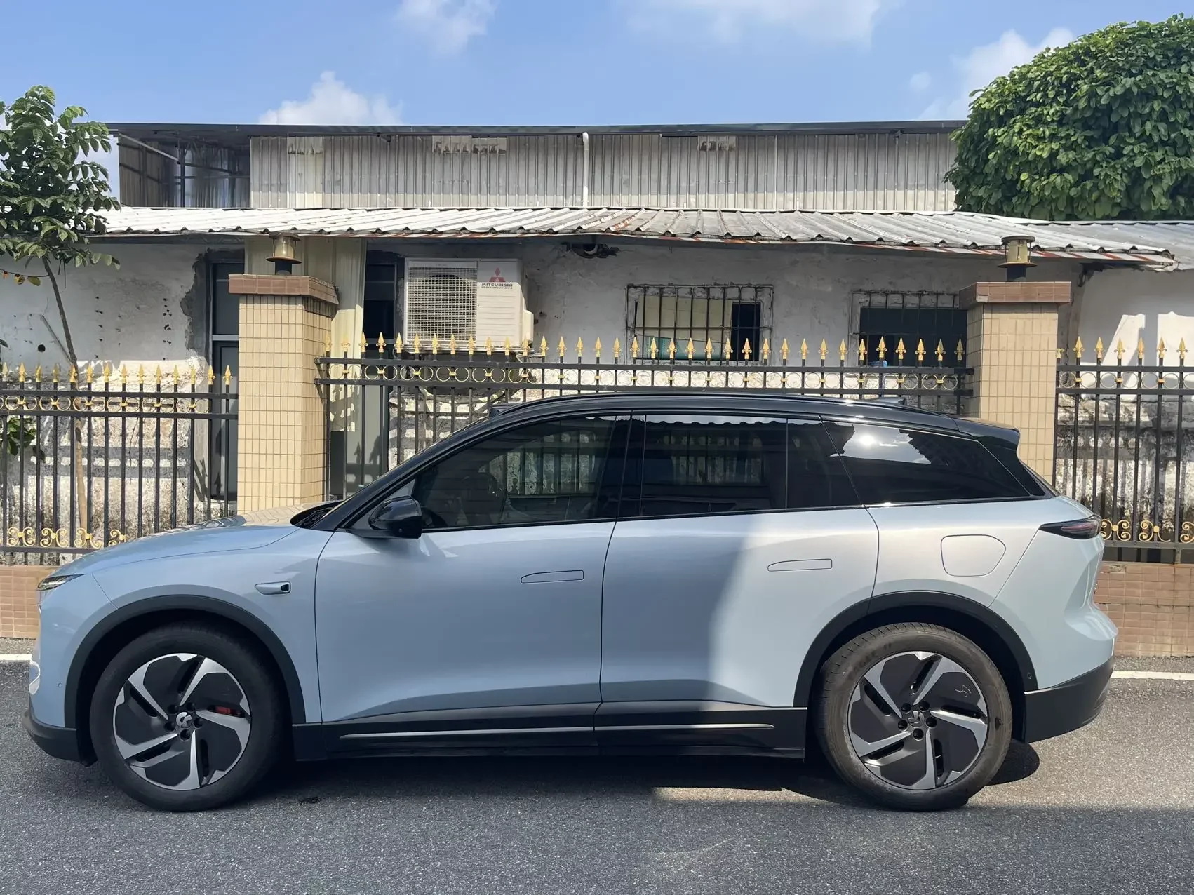 NIO ES6