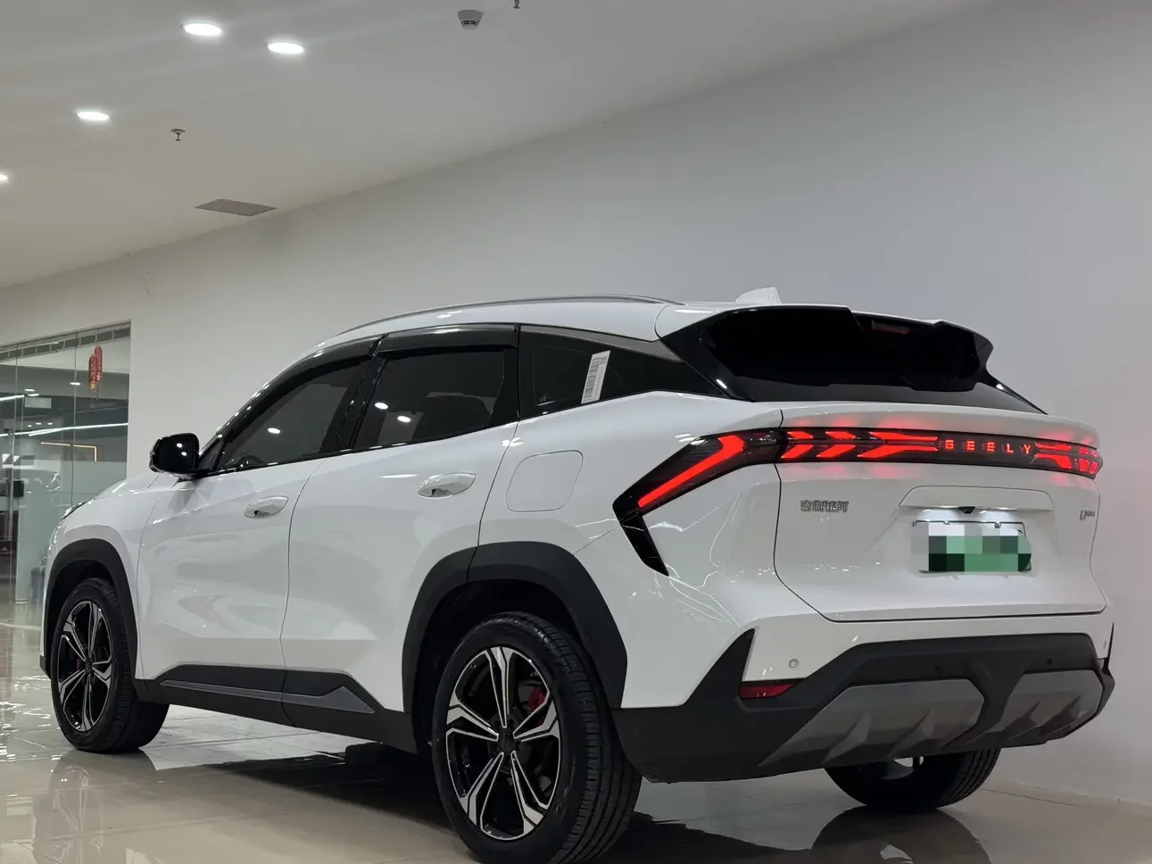 Geely Galaxy L7