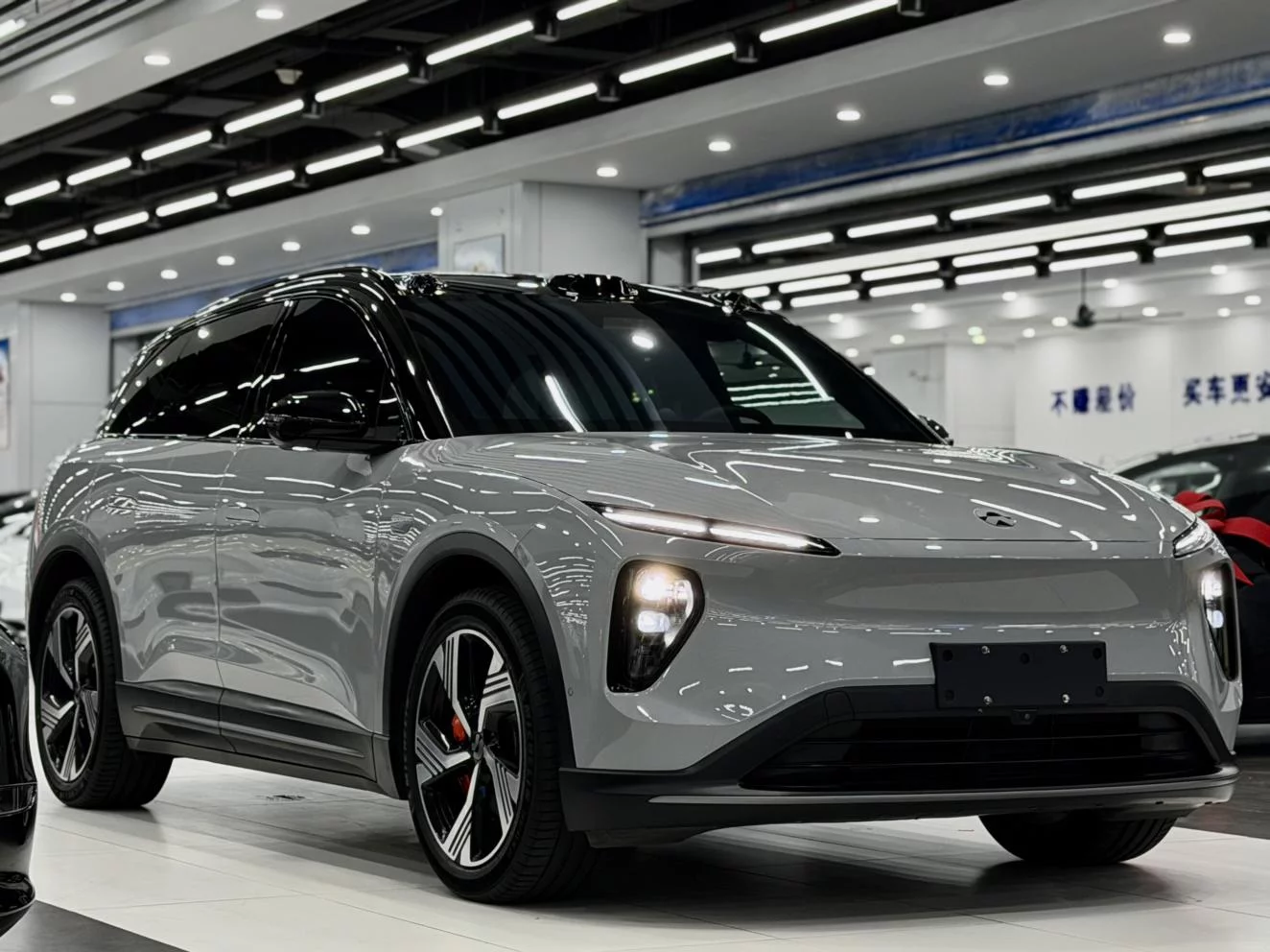 NIO ES6