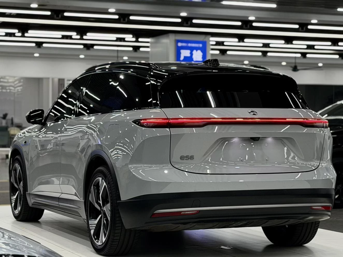NIO ES6