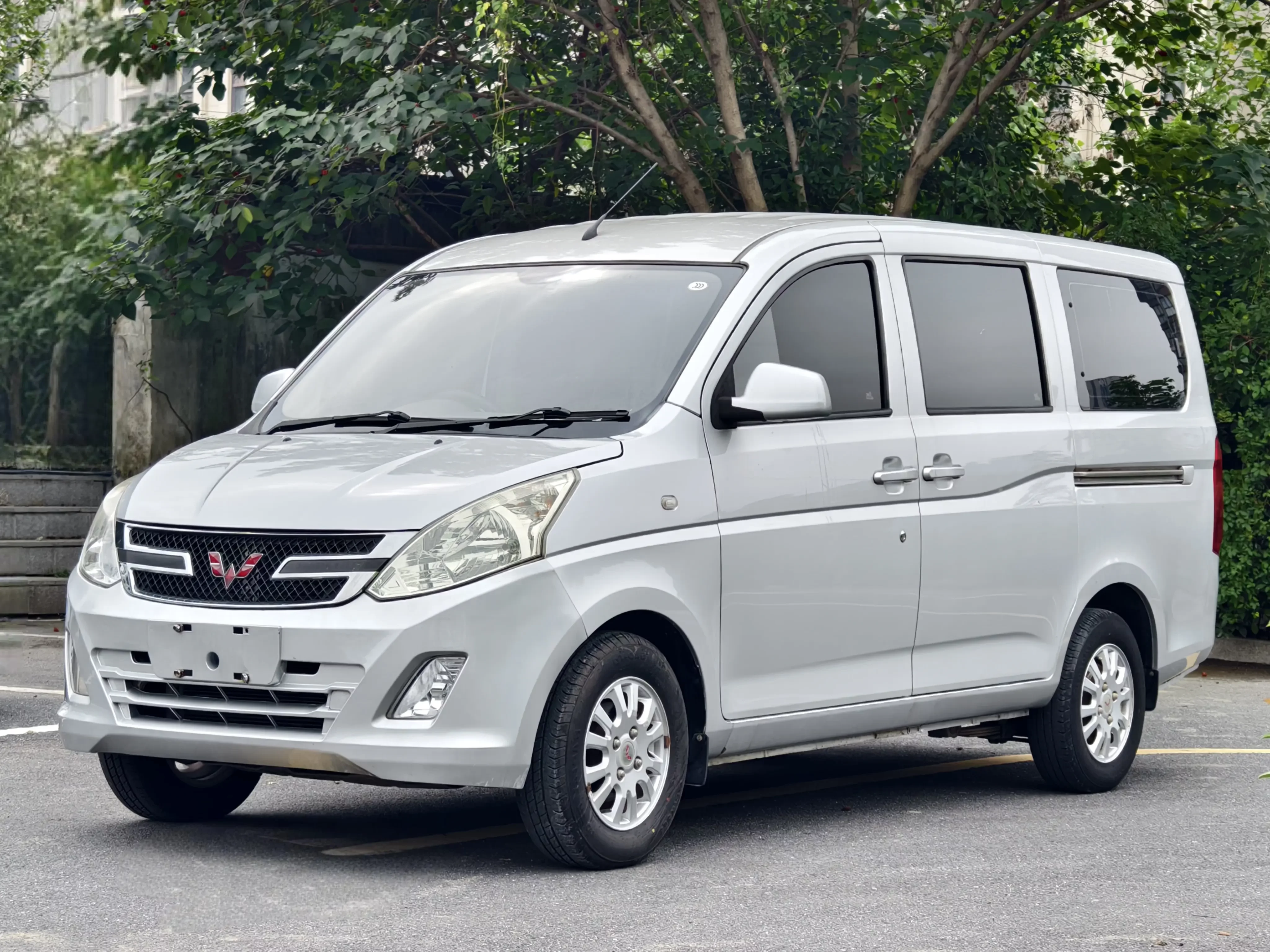 Wuling Rongguang V