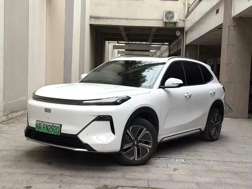 Geely Galaxy Starship 7 EM-i