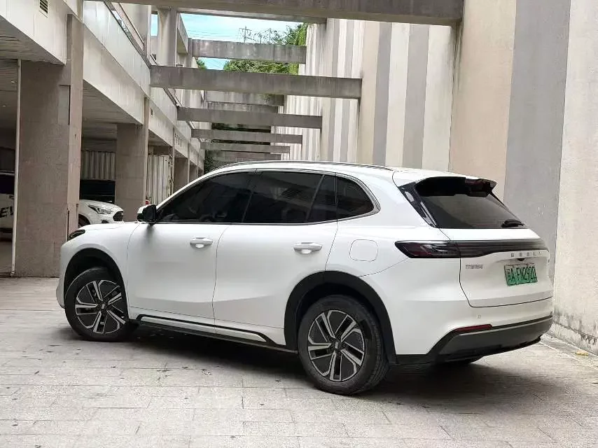 Geely Galaxy Starship 7 EM-i
