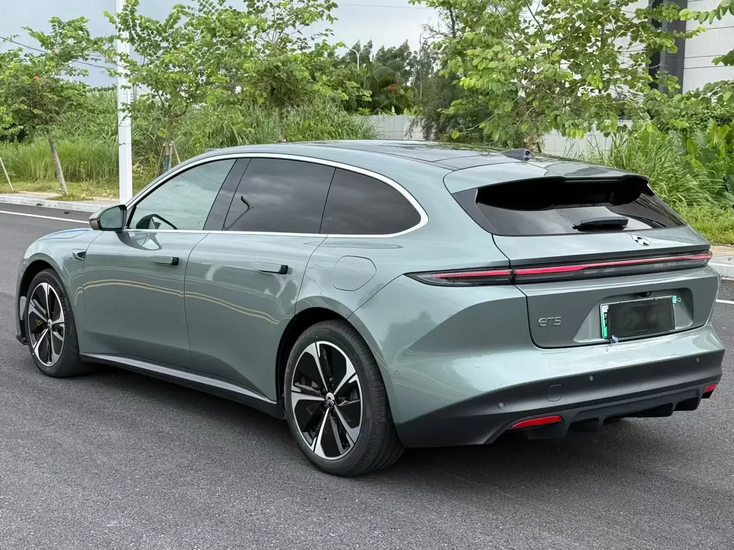 NIO ET5T