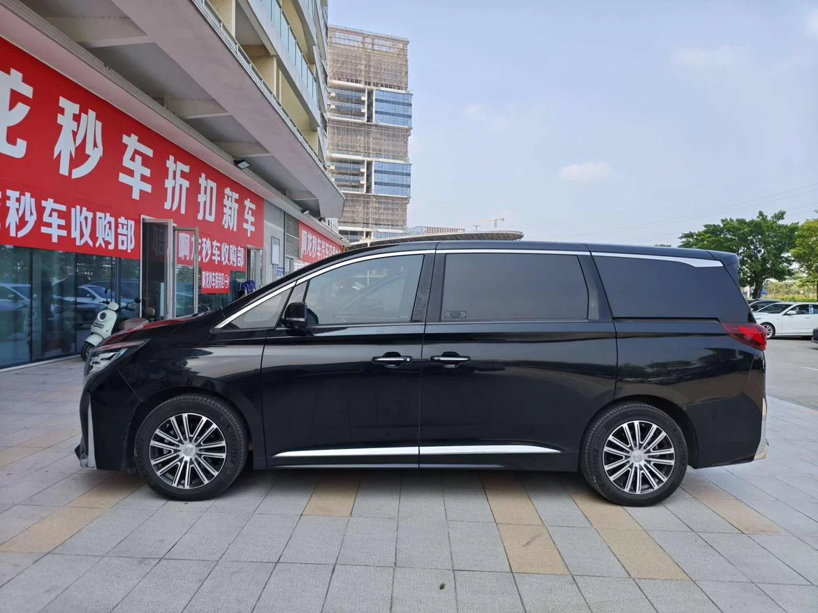 GAC Trumpchi M8