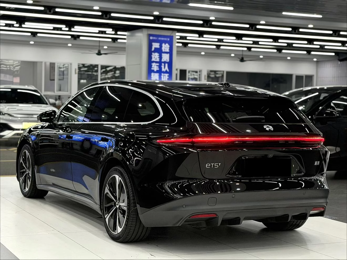 NIO ET5T