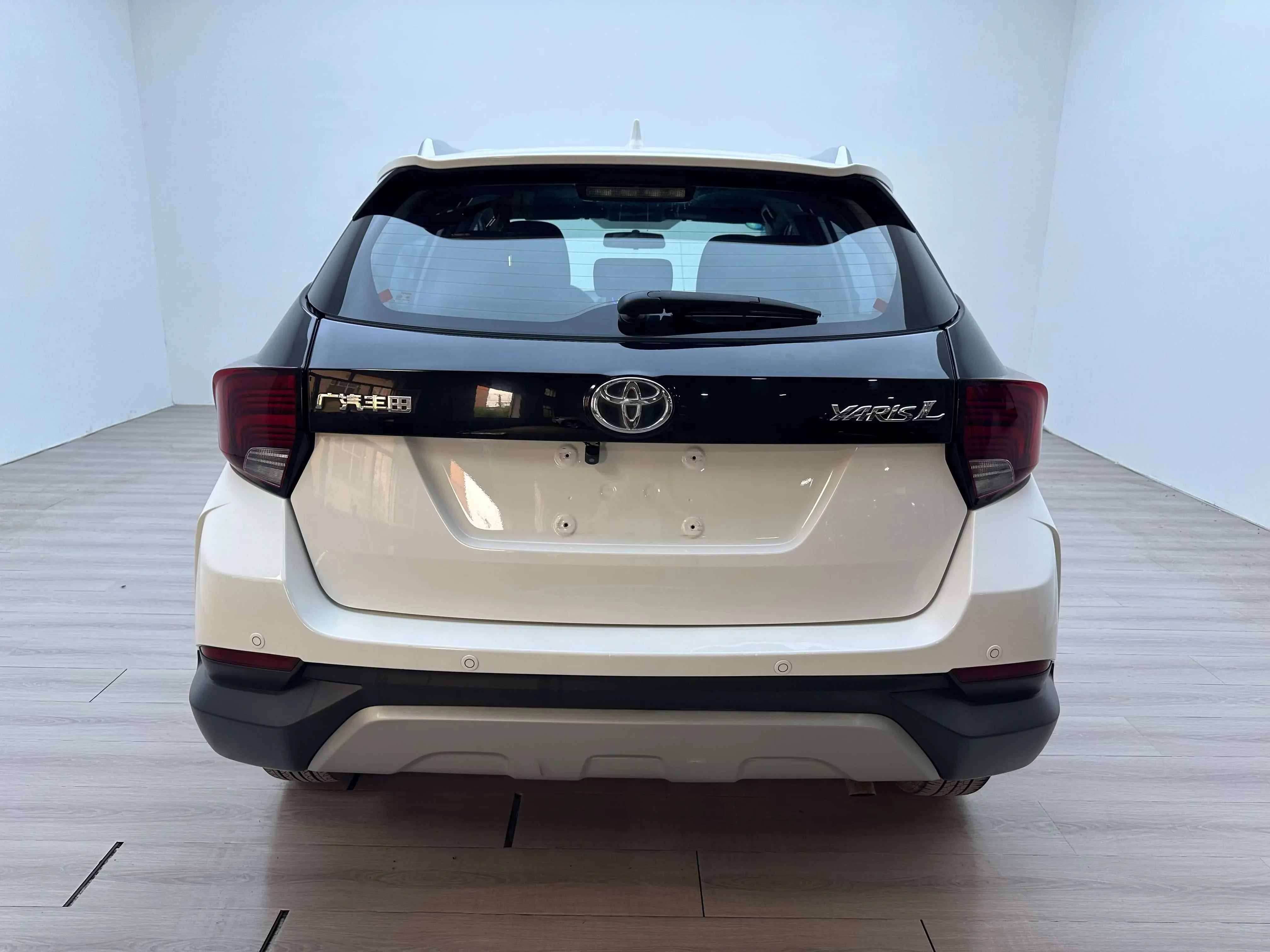 Toyota Yaris L