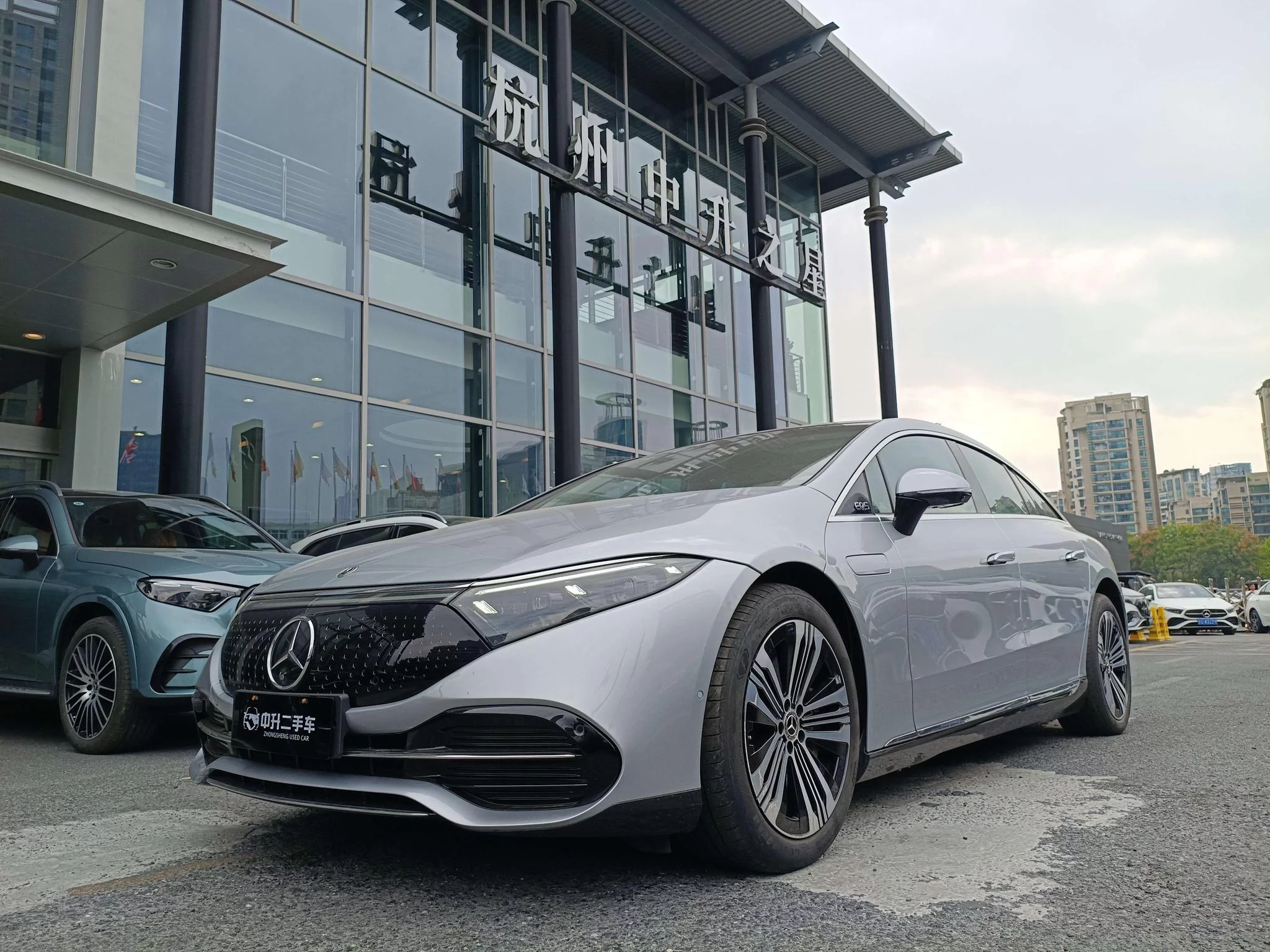 Mercedes-Benz EQS