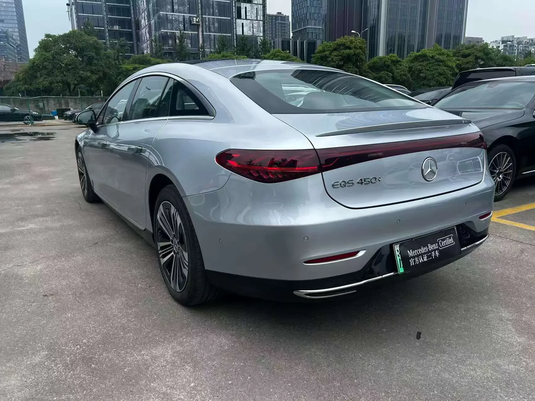 Mercedes-Benz EQS