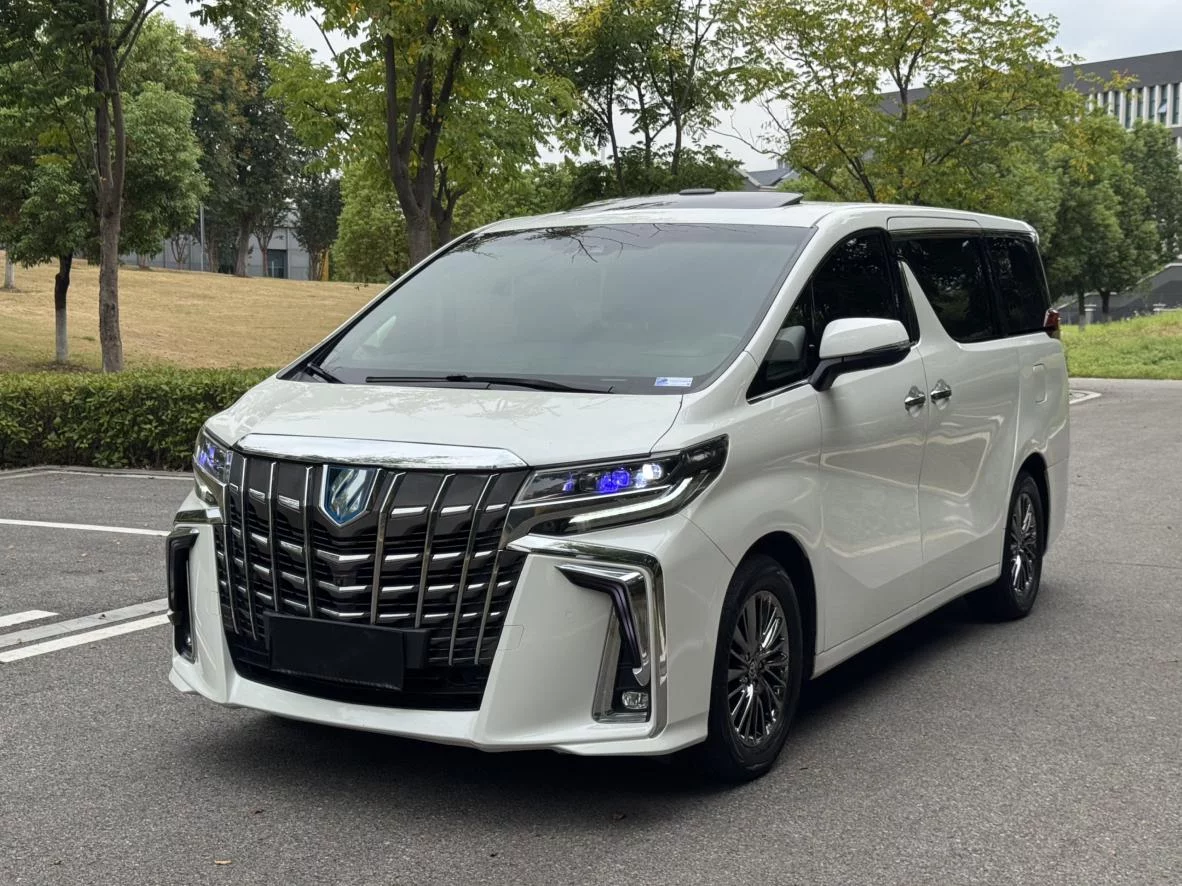 Toyota Crown Wellfire  из Китая