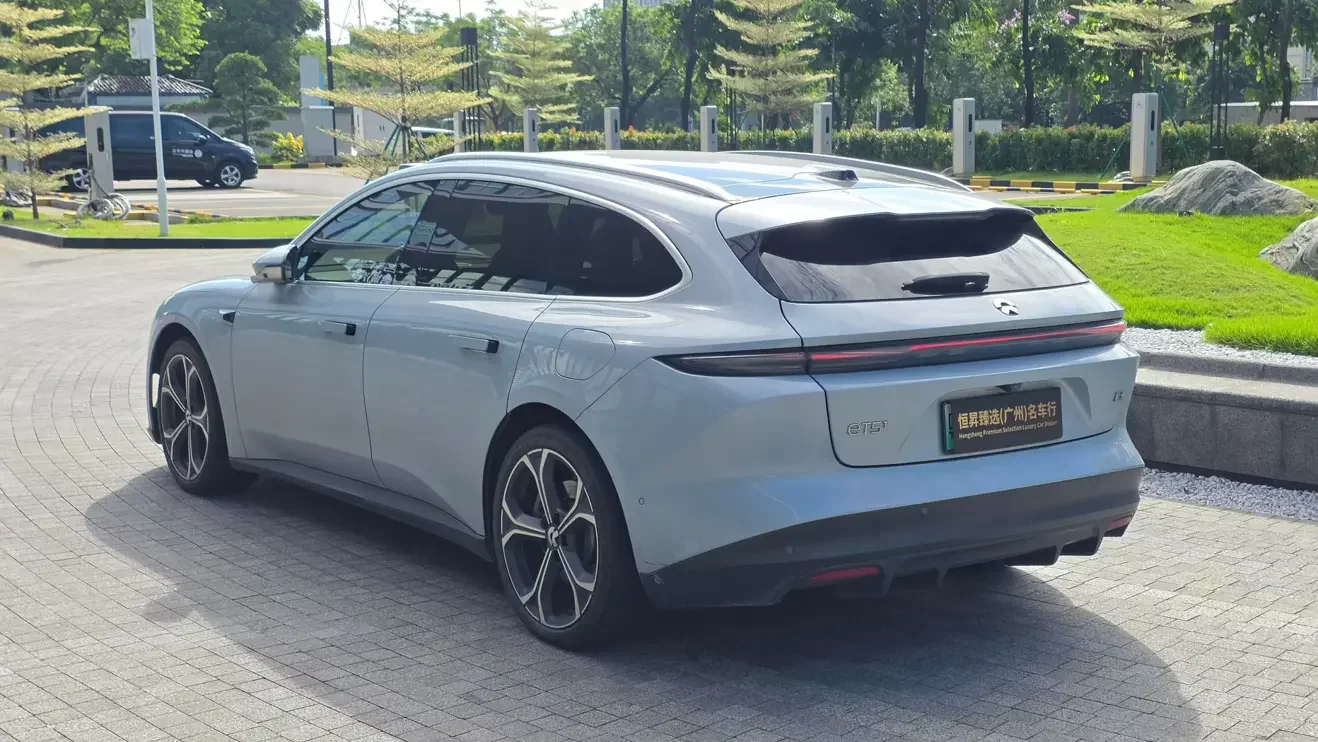 NIO ET5T