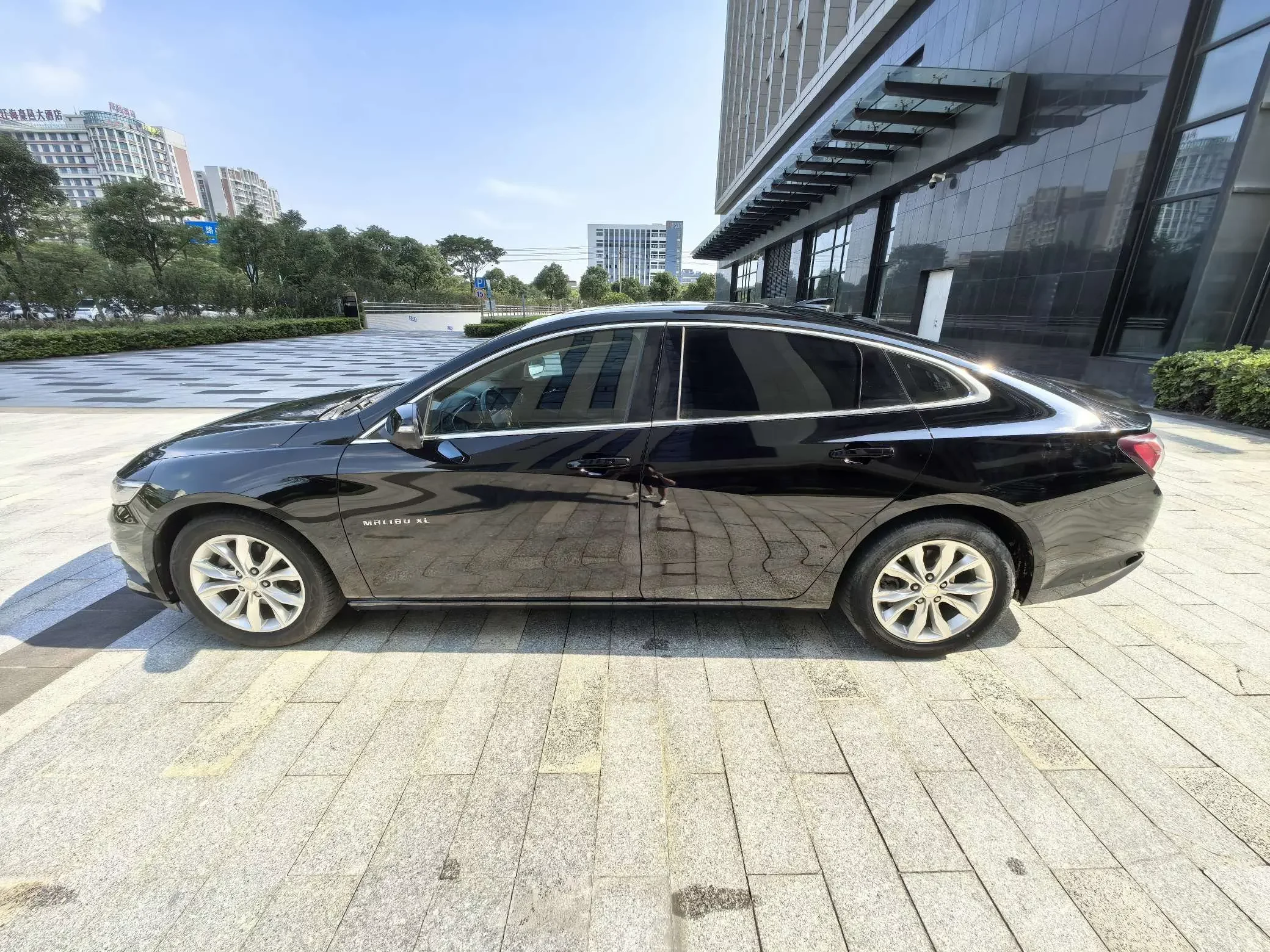 Chevrolet Malibu XL