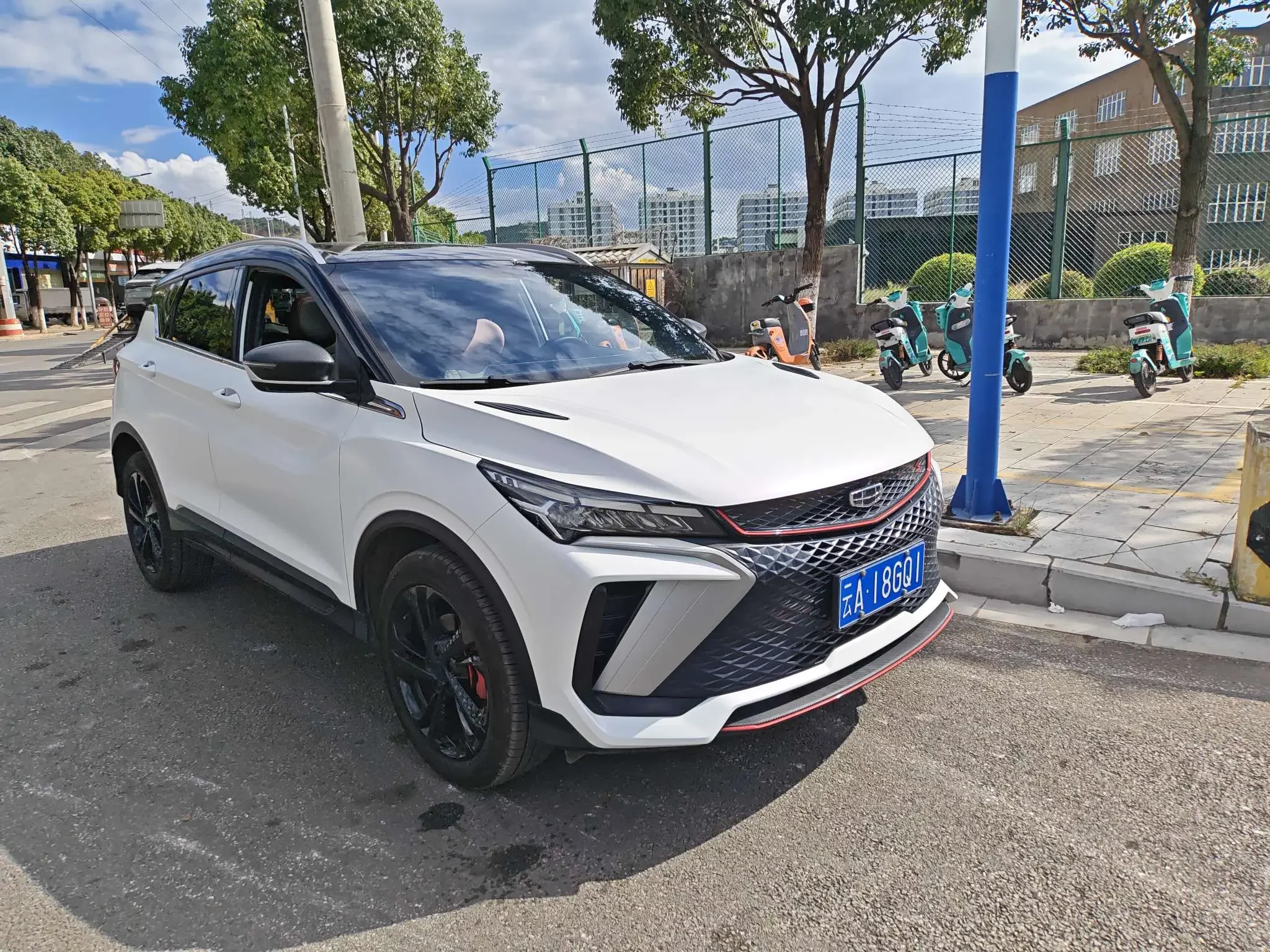 Geely Coolray SX11