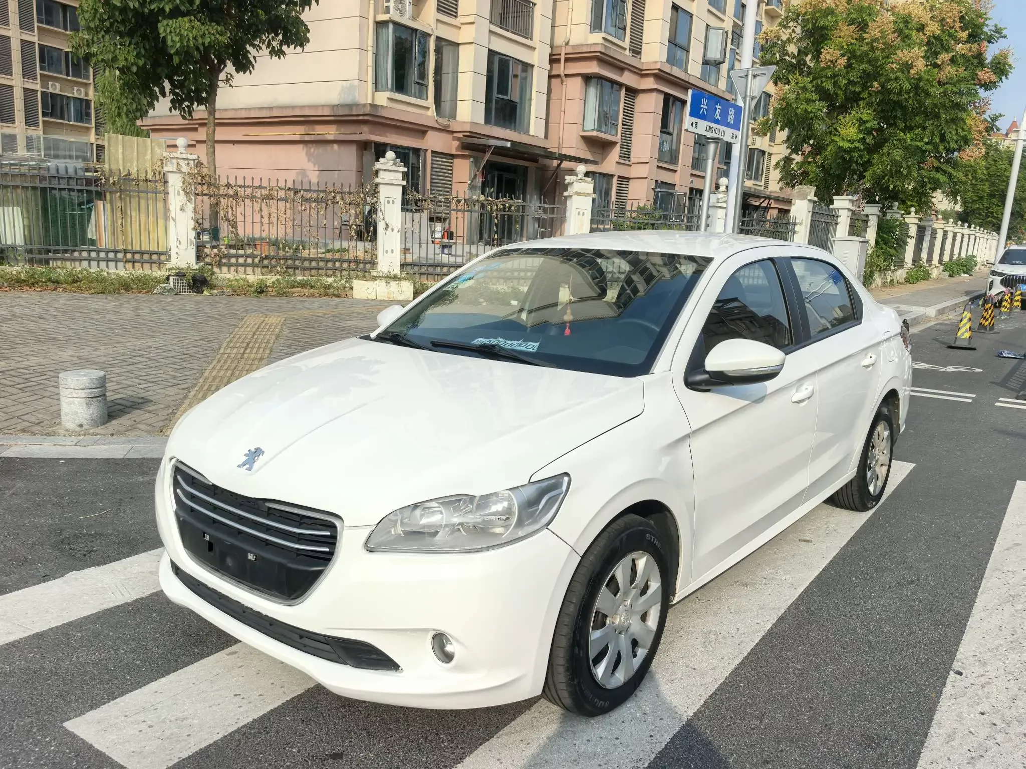 Peugeot 301