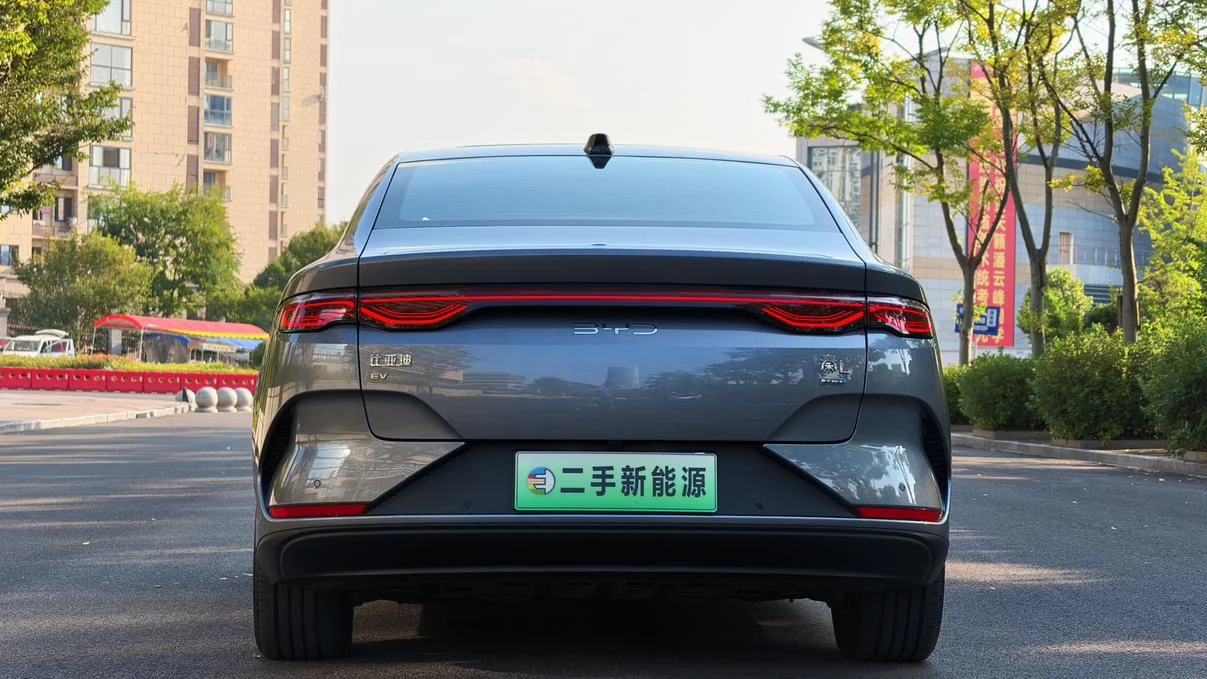 BYD Qin L EV