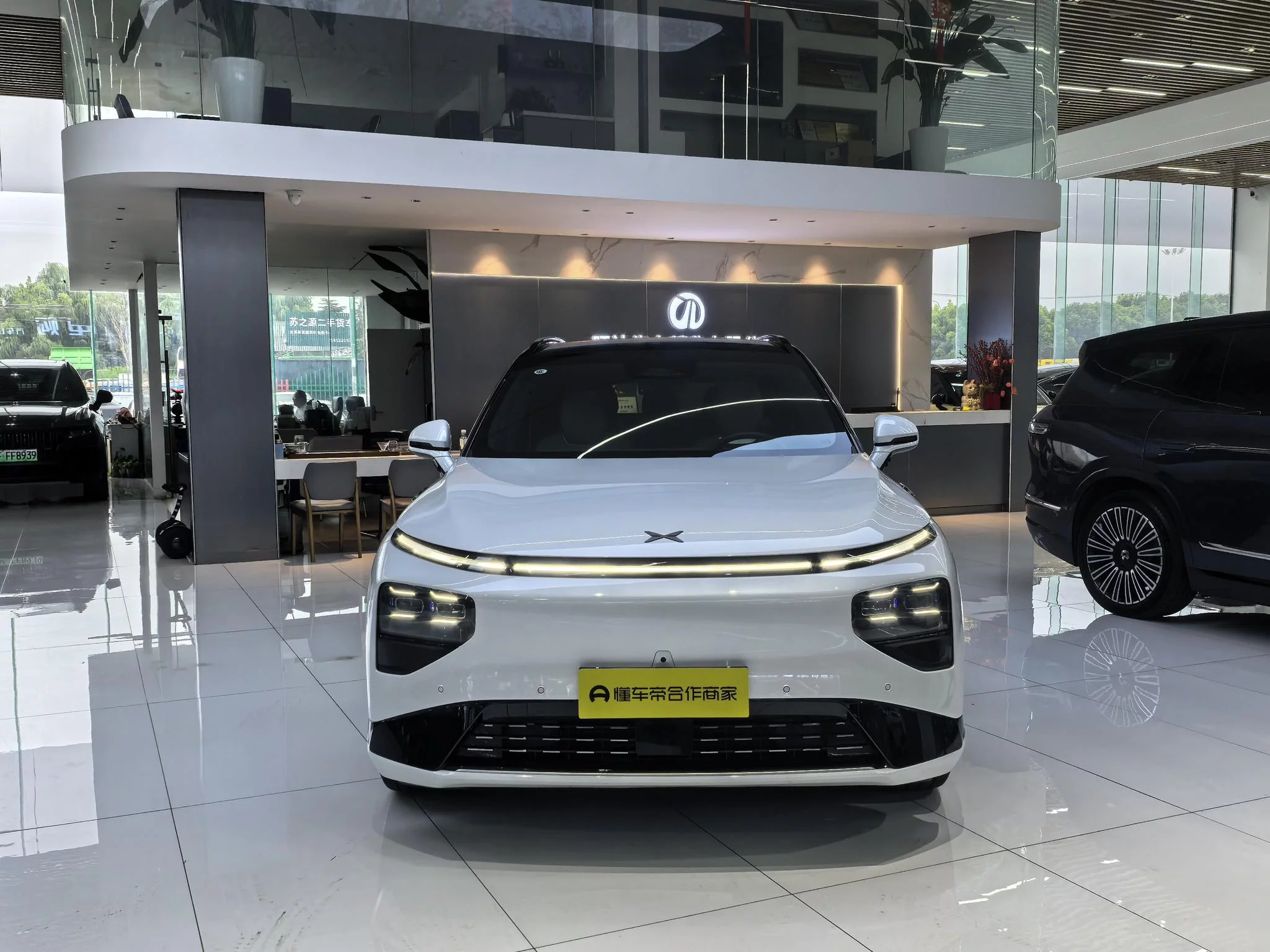 XPeng G9