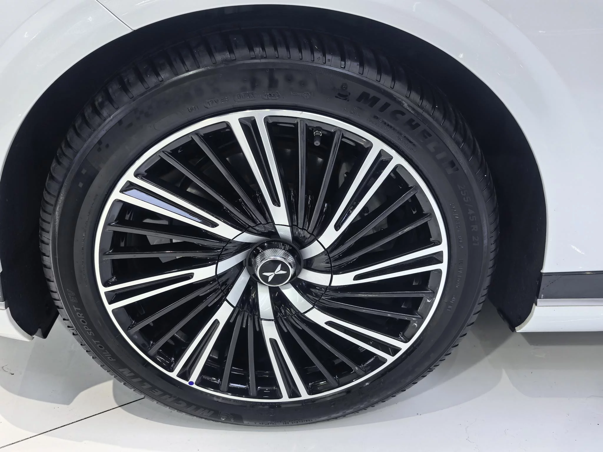 XPeng G9