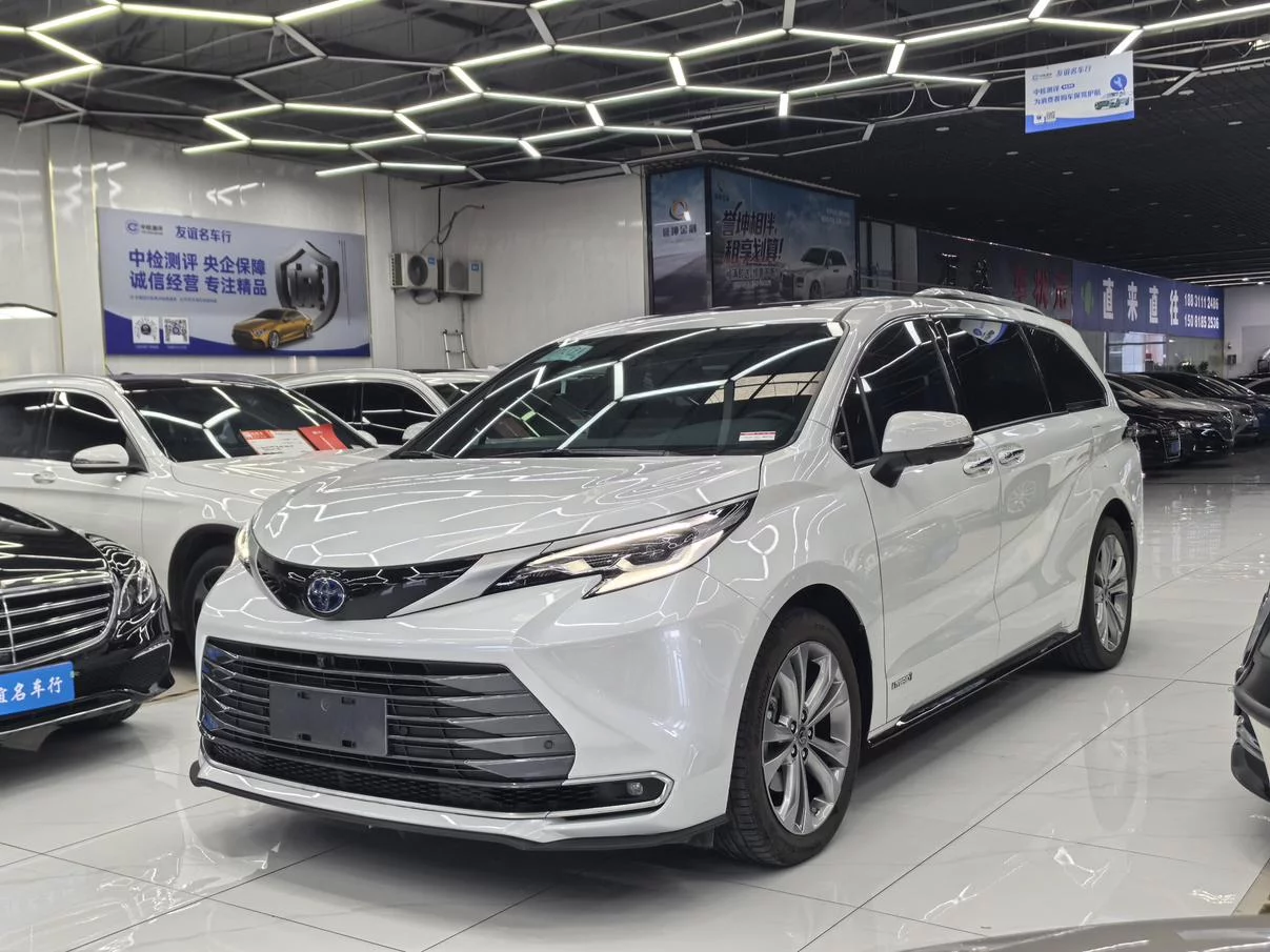 TOYOTA SIENNA