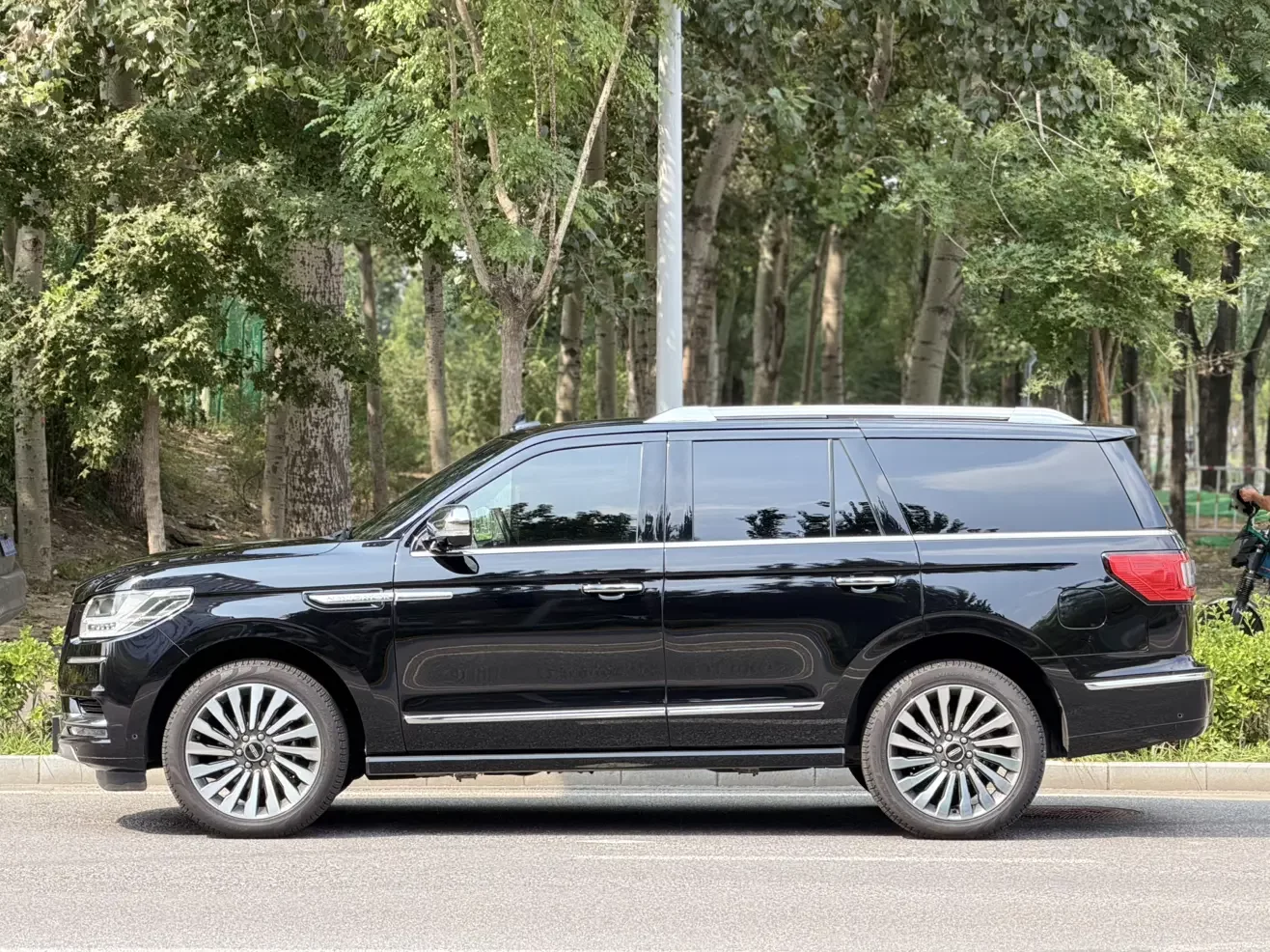 Lincoln Navigator