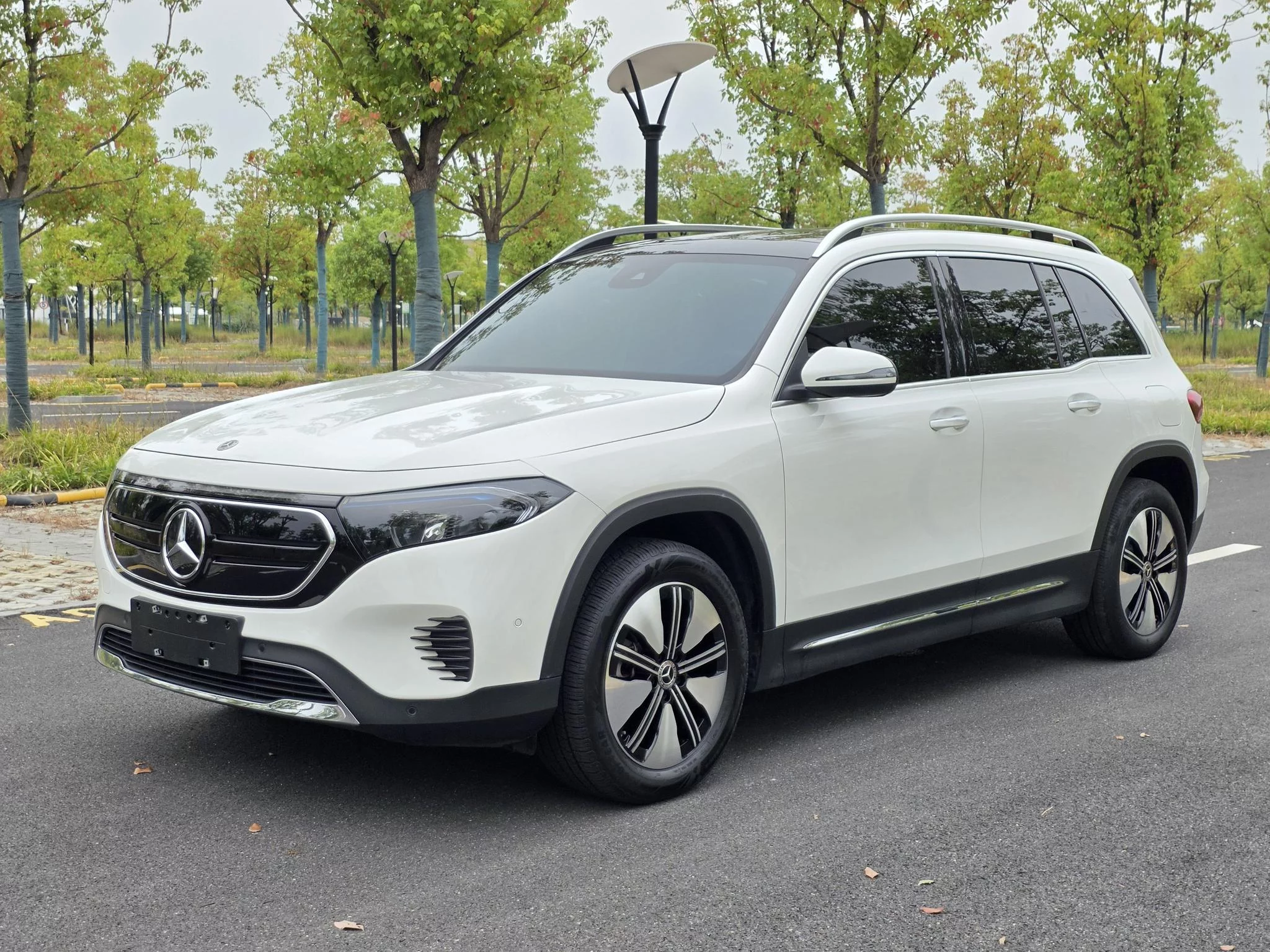 Mercedes-Benz EQB