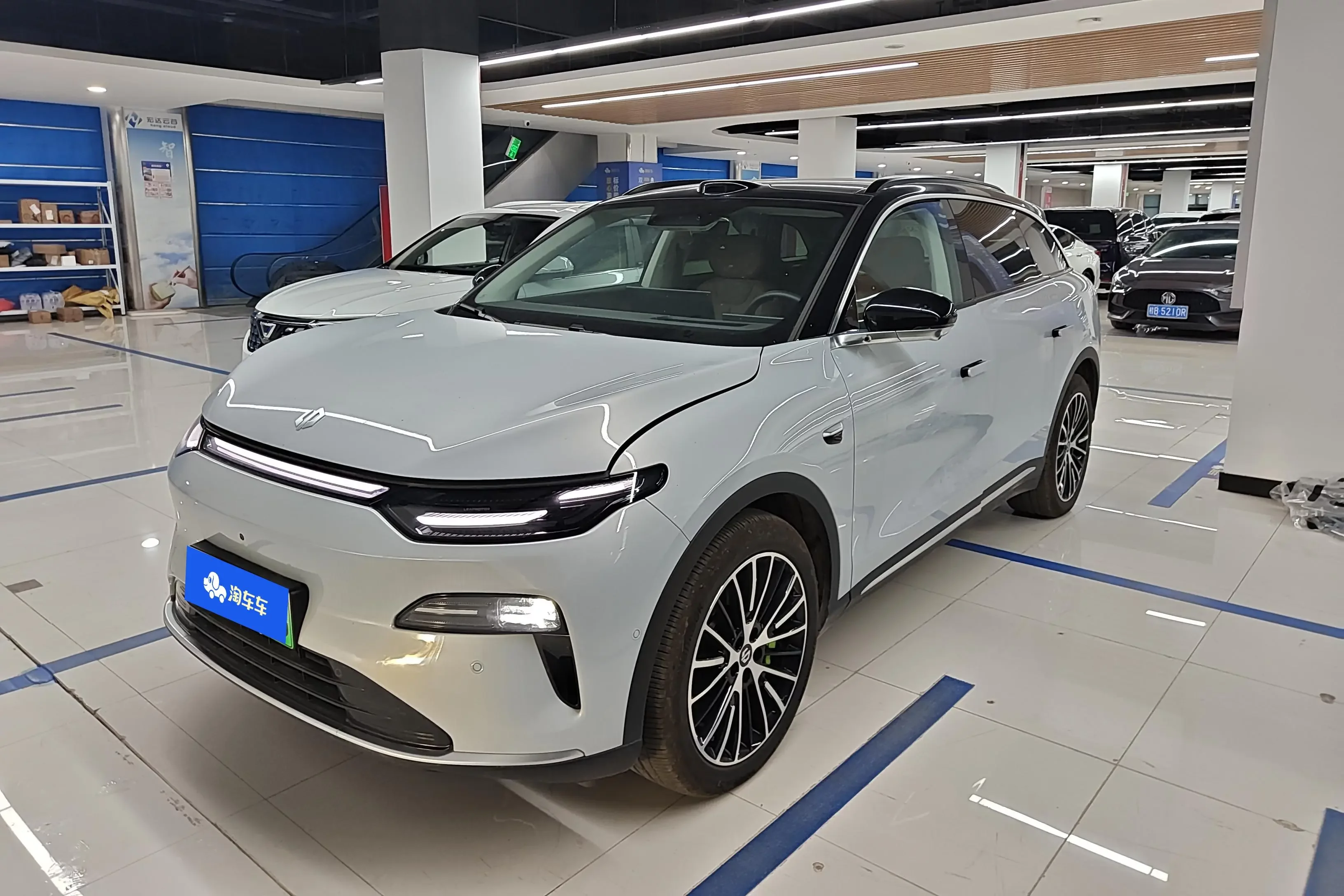Leapmotor C11