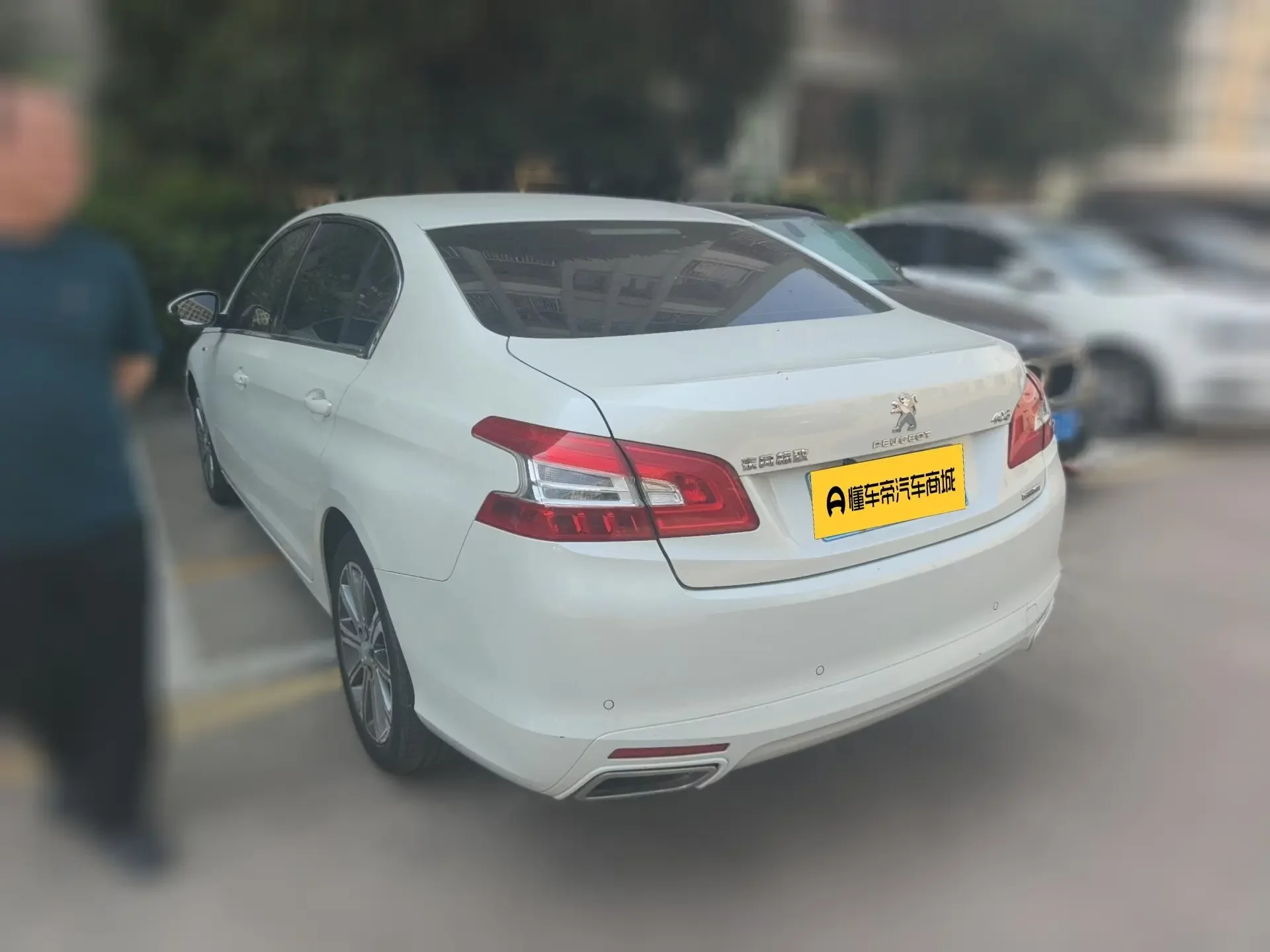 Peugeot 408