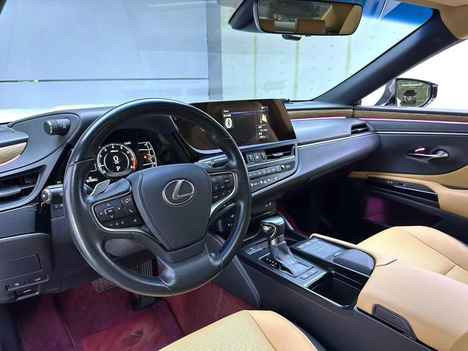 Lexus ES