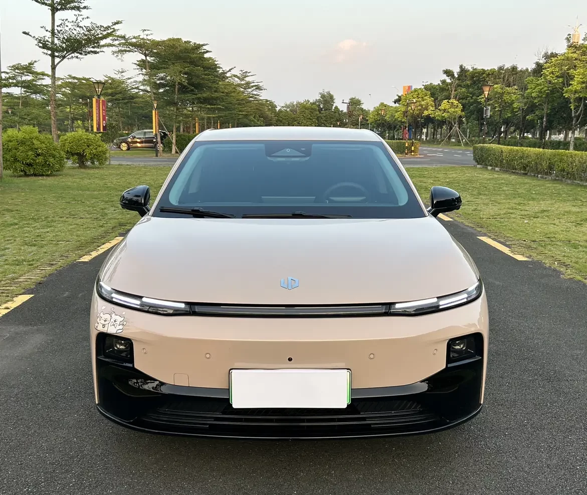 Leapmotor B01
