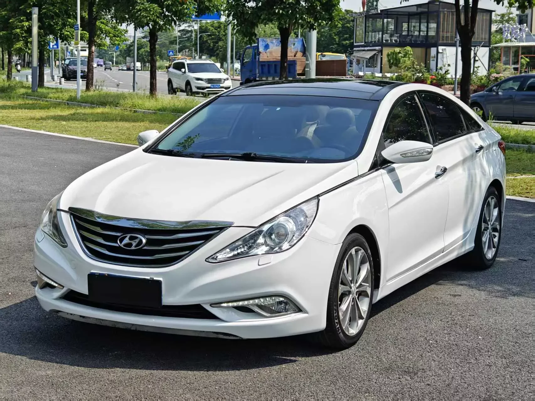 Hyundai sonata eight