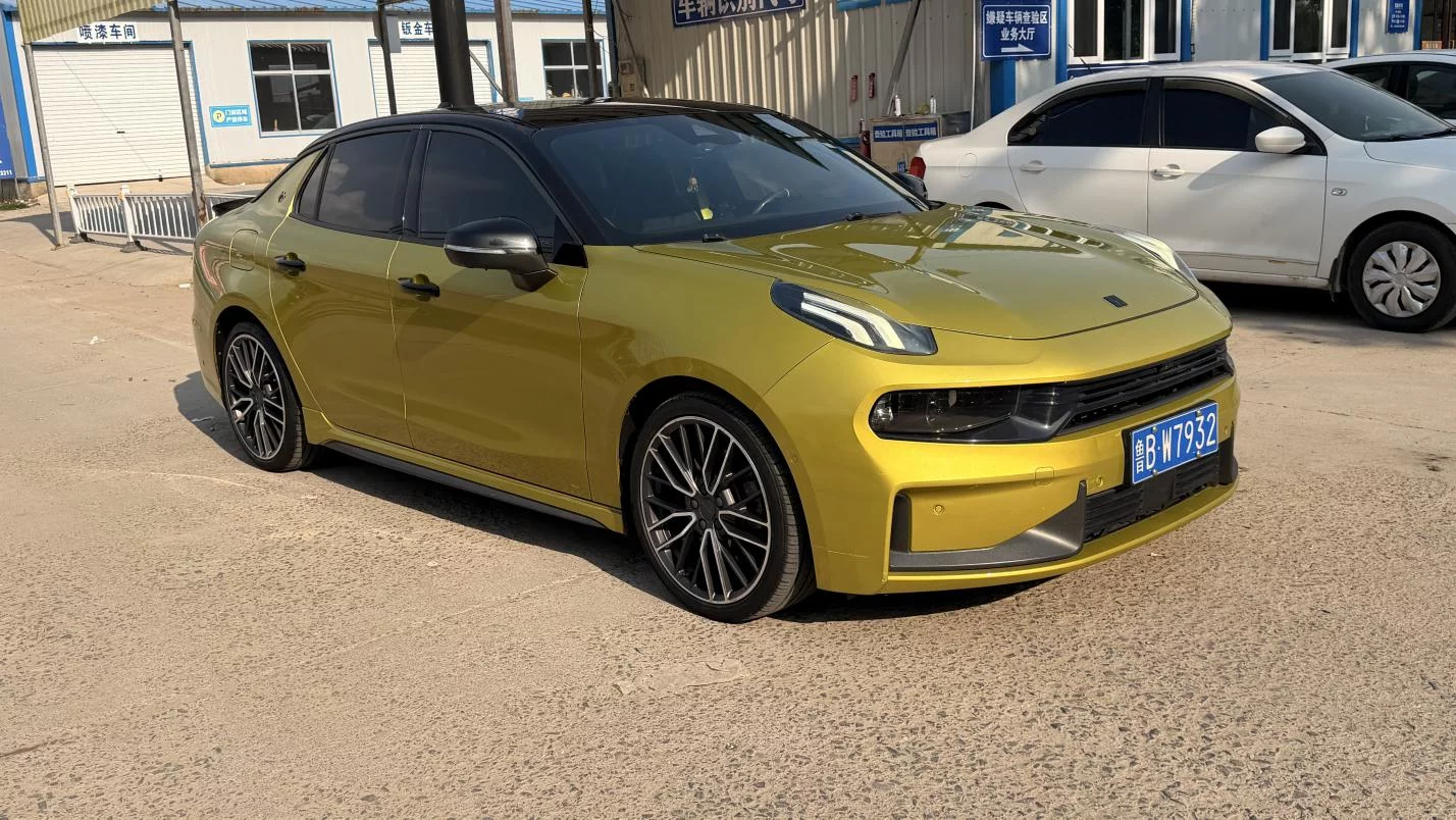 Lynk & Co 03