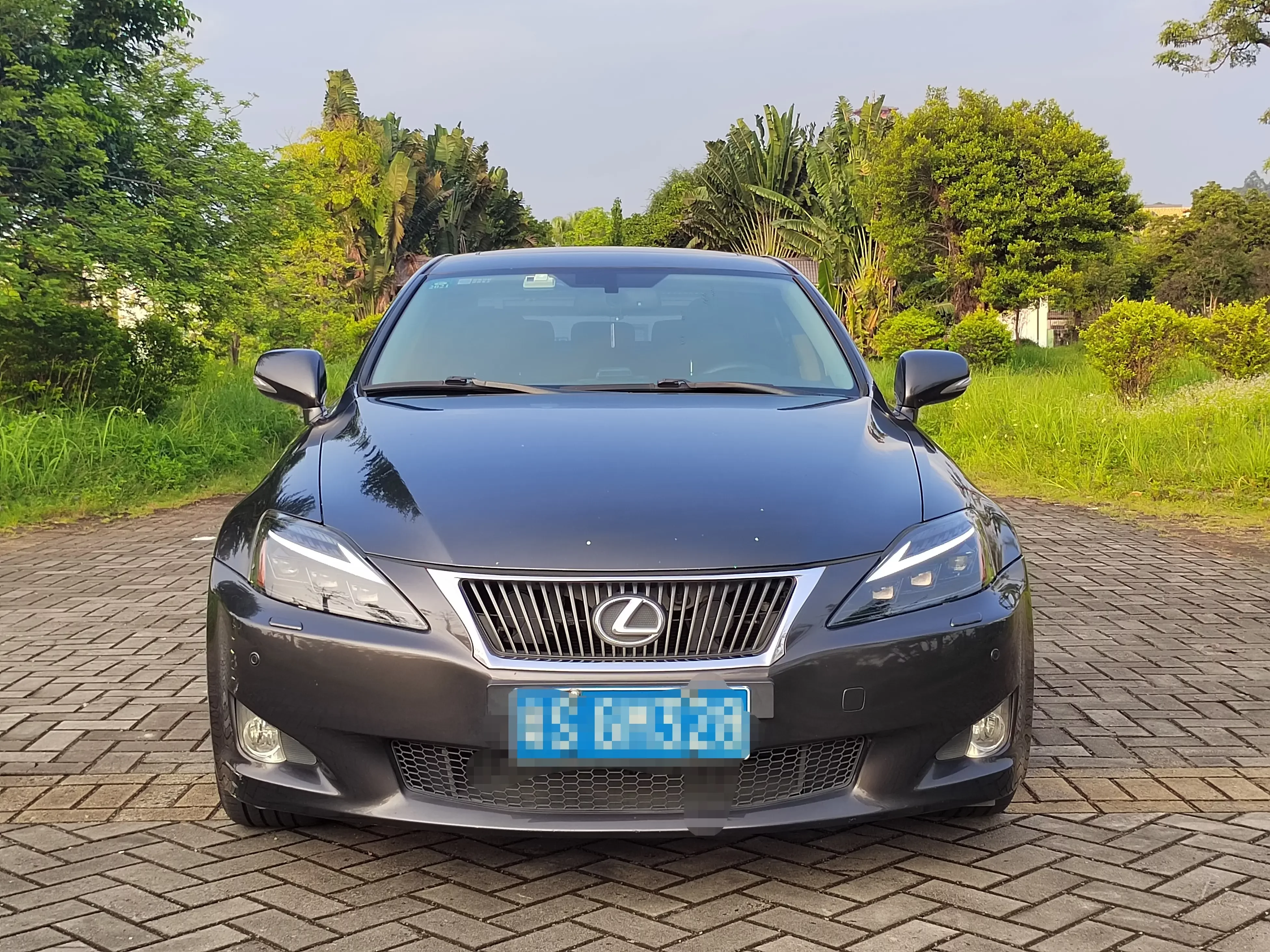 Lexus IS