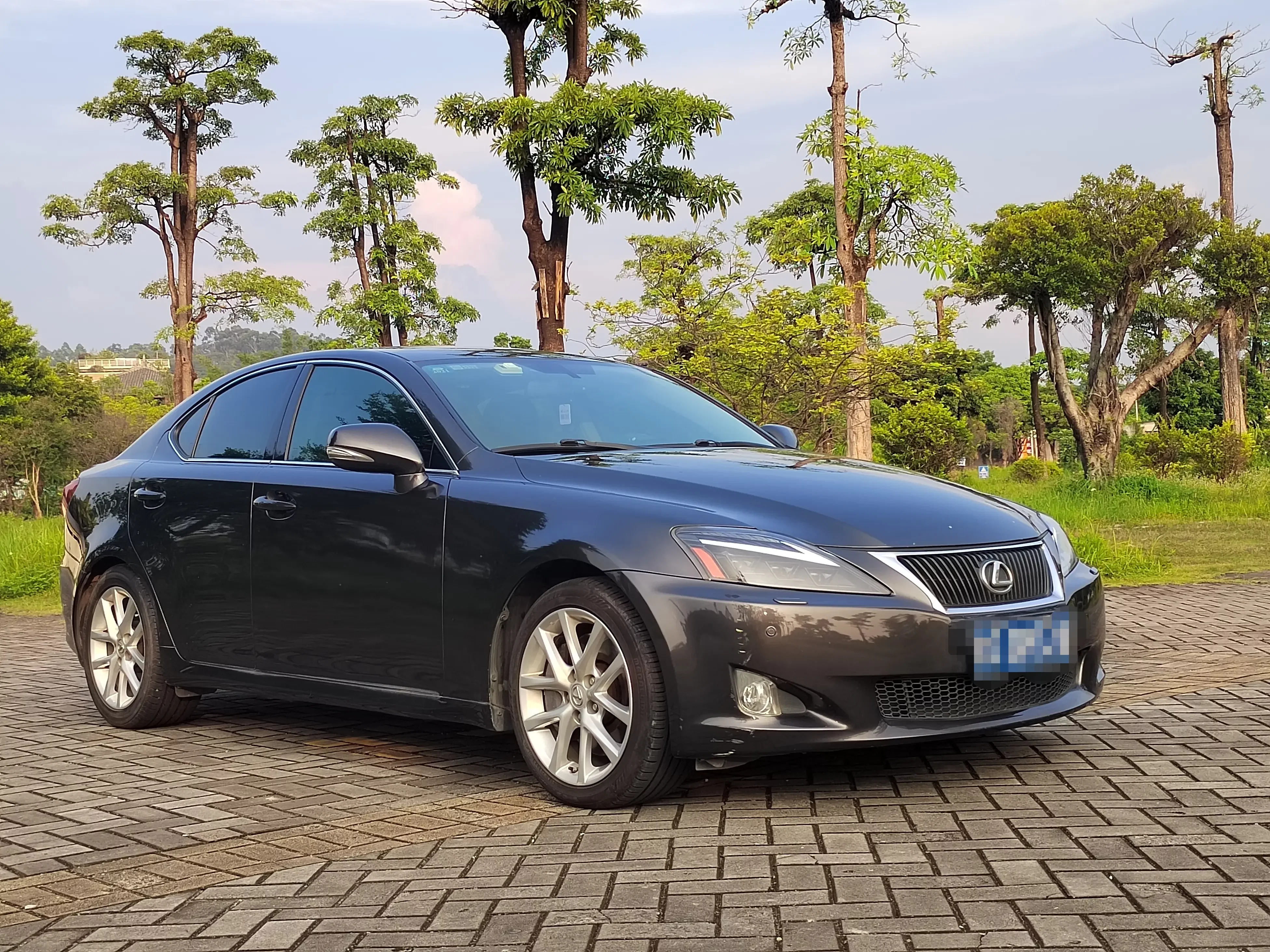 Lexus IS