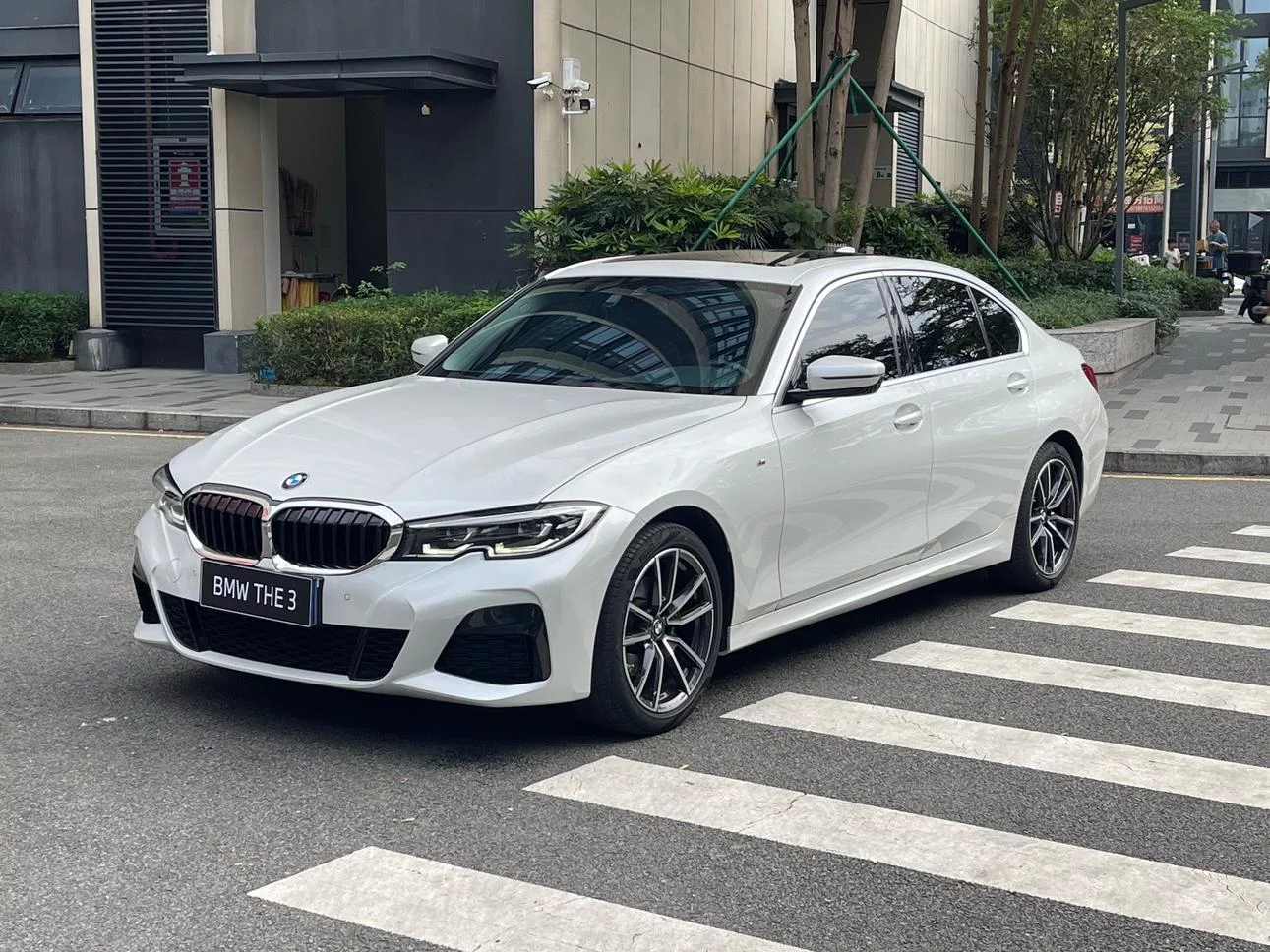 BMW 3-SERIES