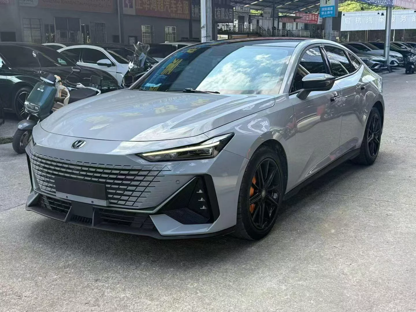 Changan UNI-V