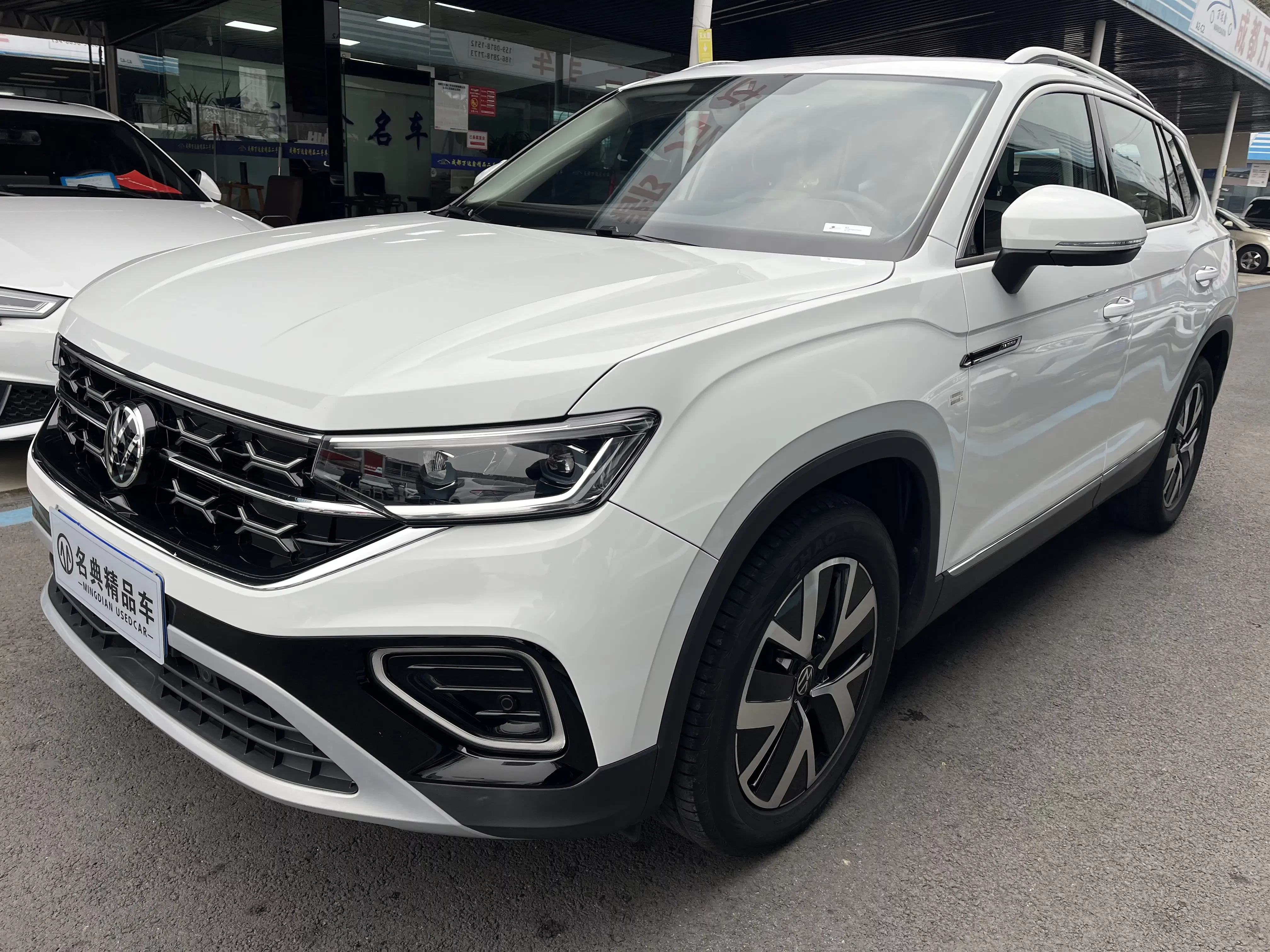 VOLKSWAGEN TAYRON