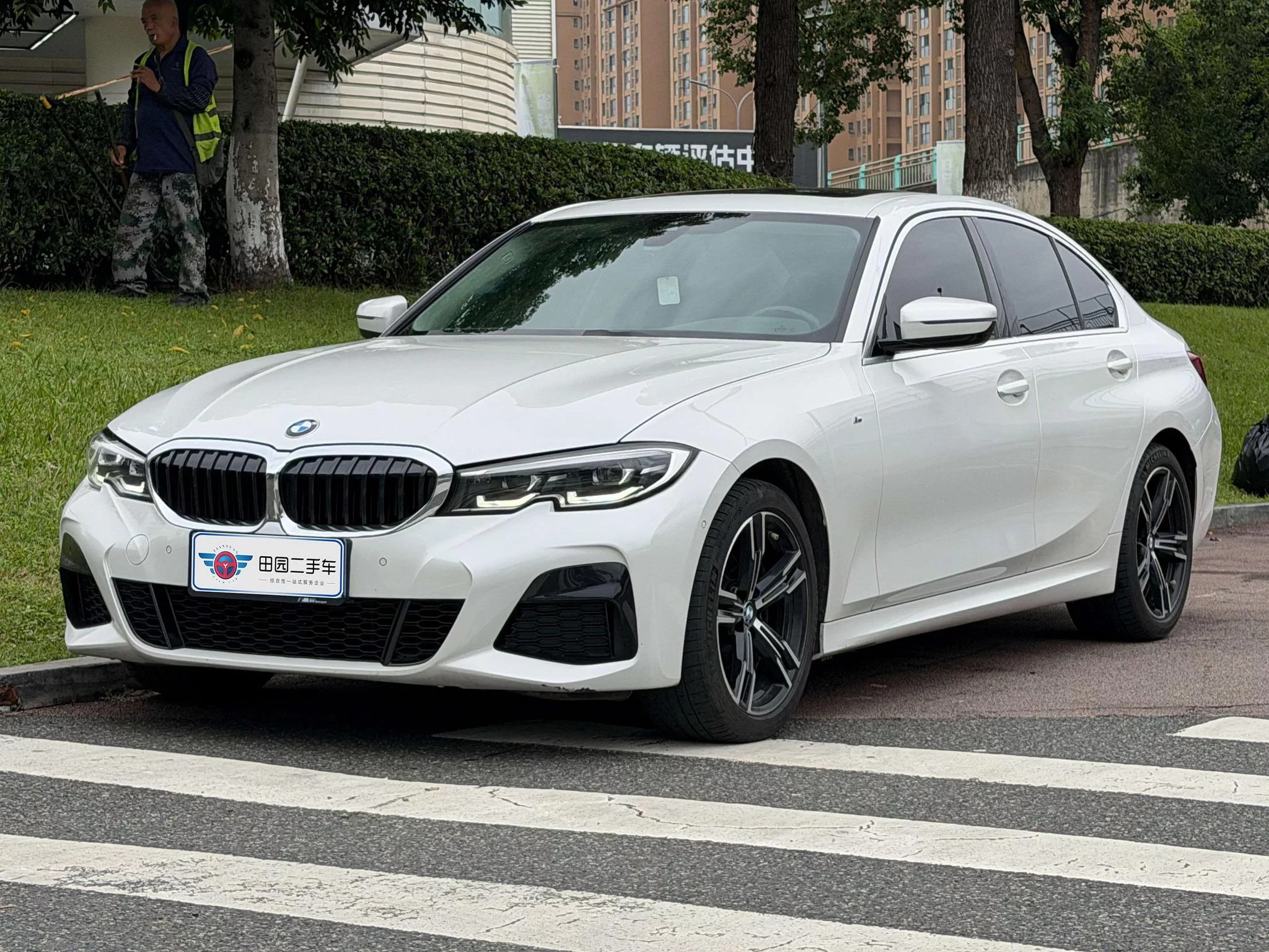 BMW 3-SERIES
