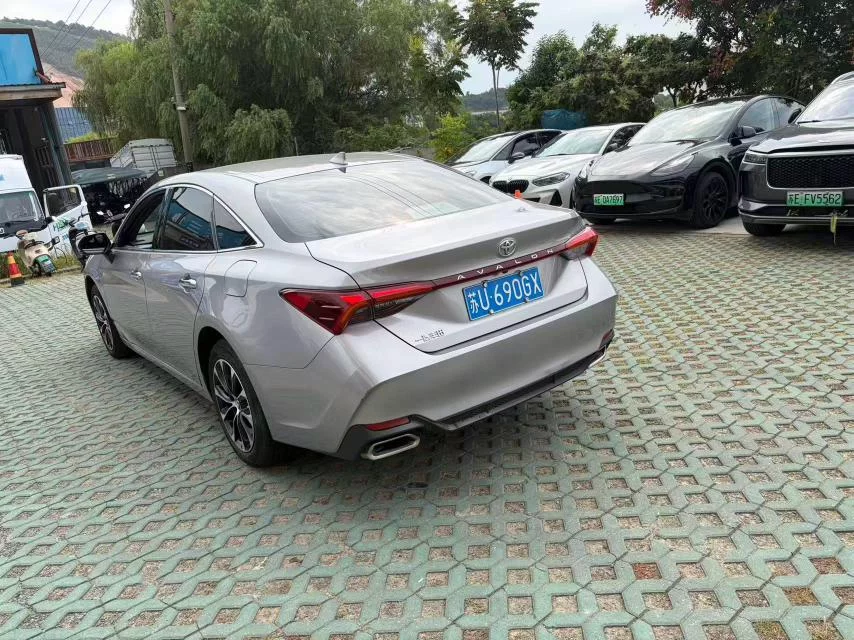 Toyota Avalon