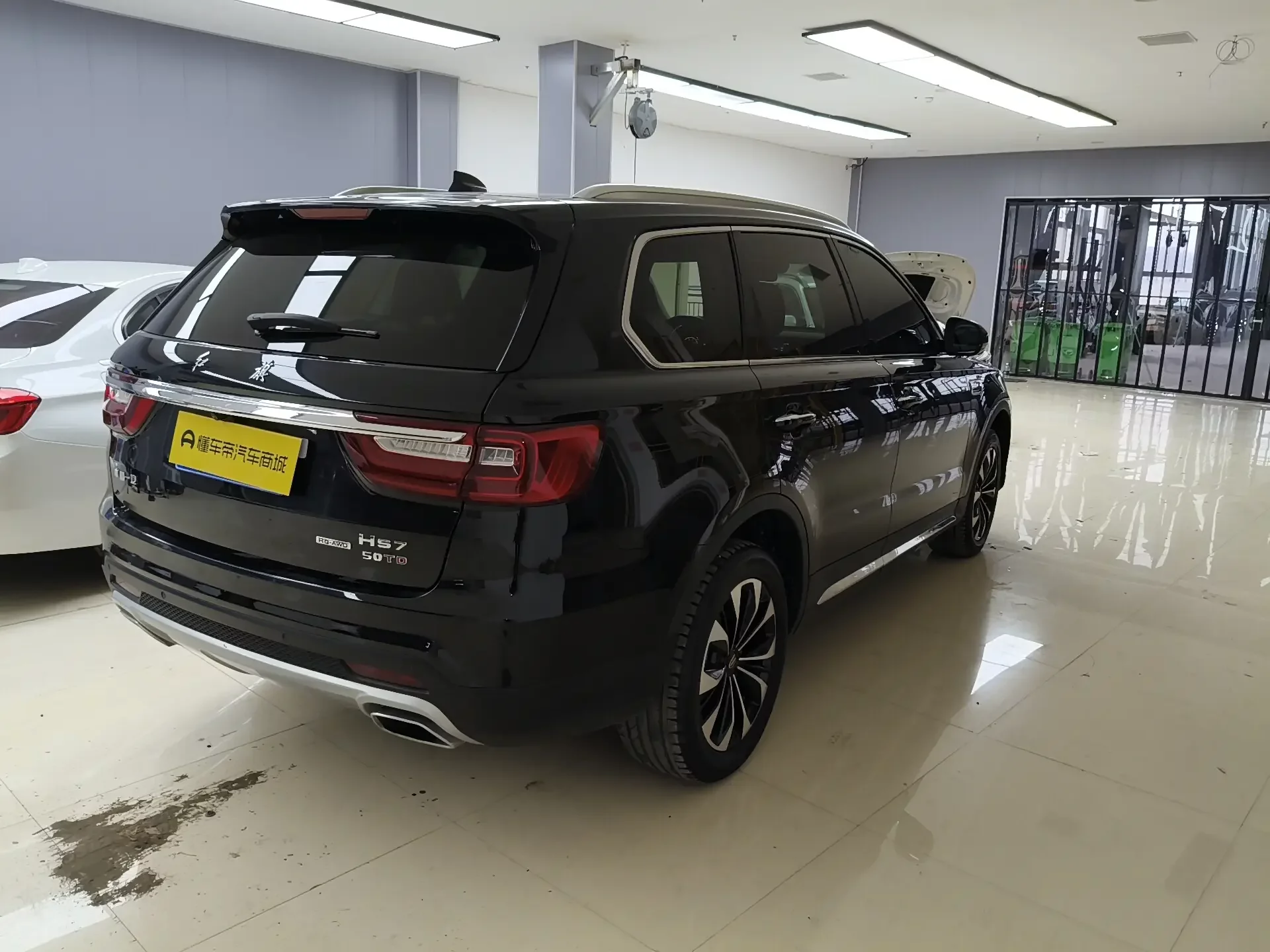 Hongqi HS7