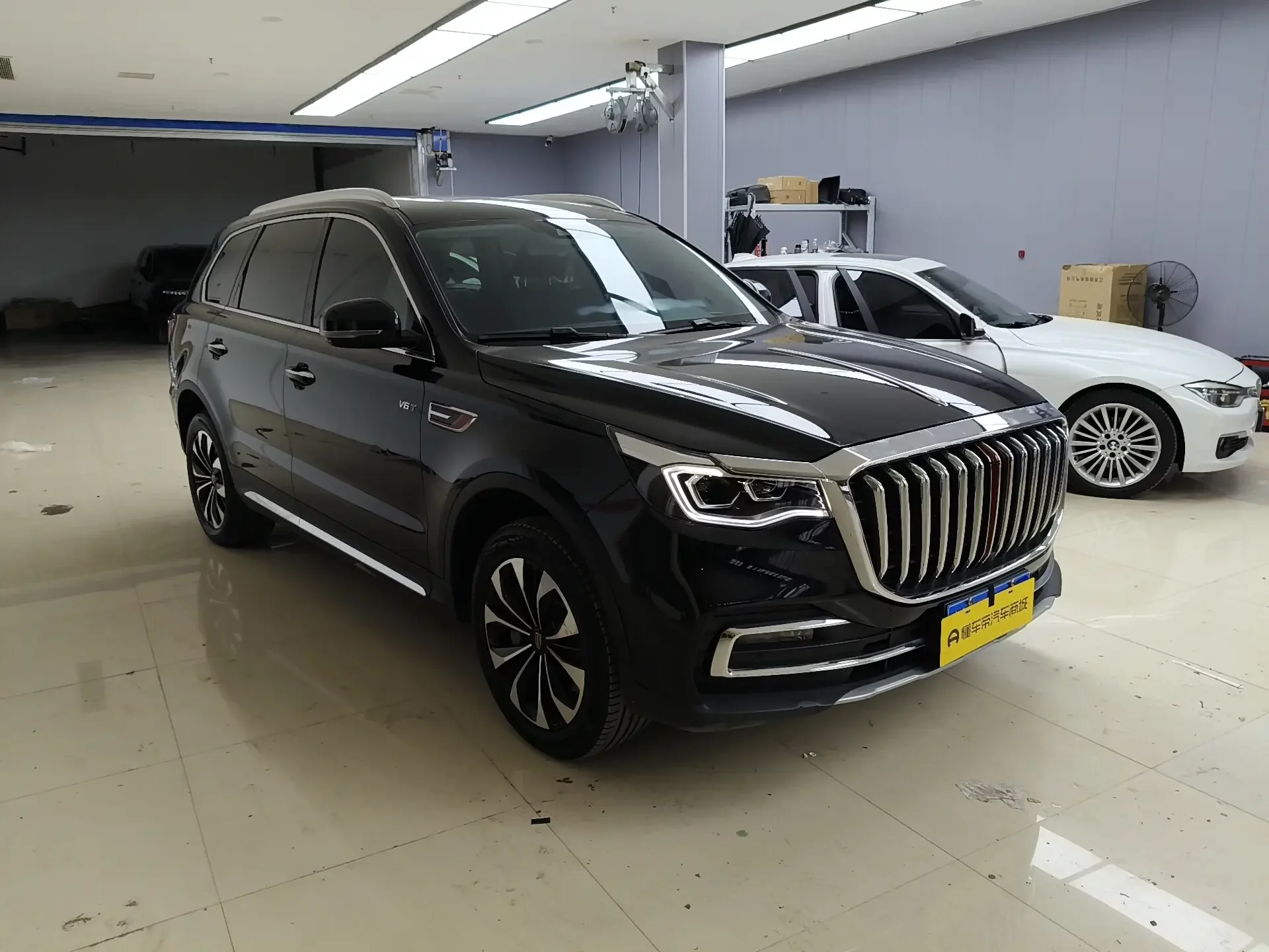 Hongqi HS7