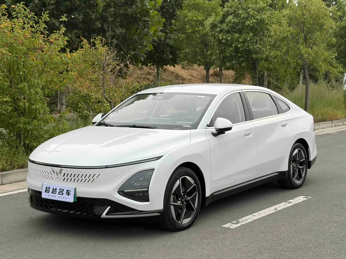 Wuling Starlight PHEV