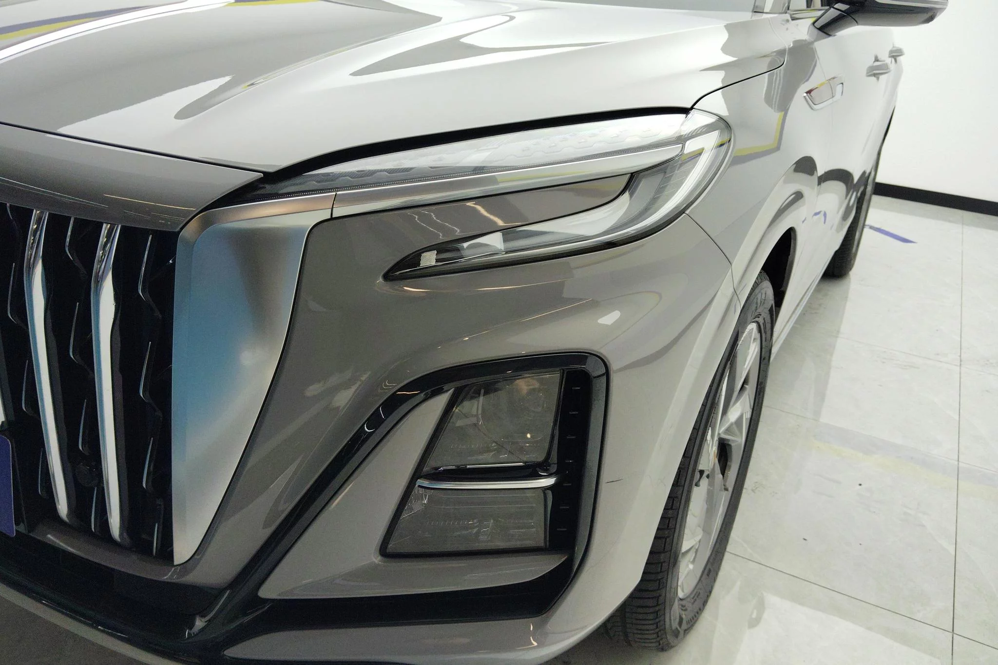 Hongqi HS3