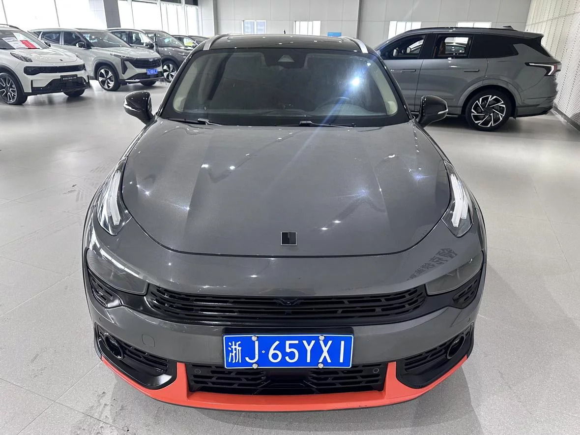 Lynk & Co 02